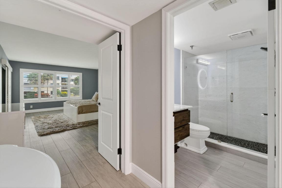 372 Golfview Road 201