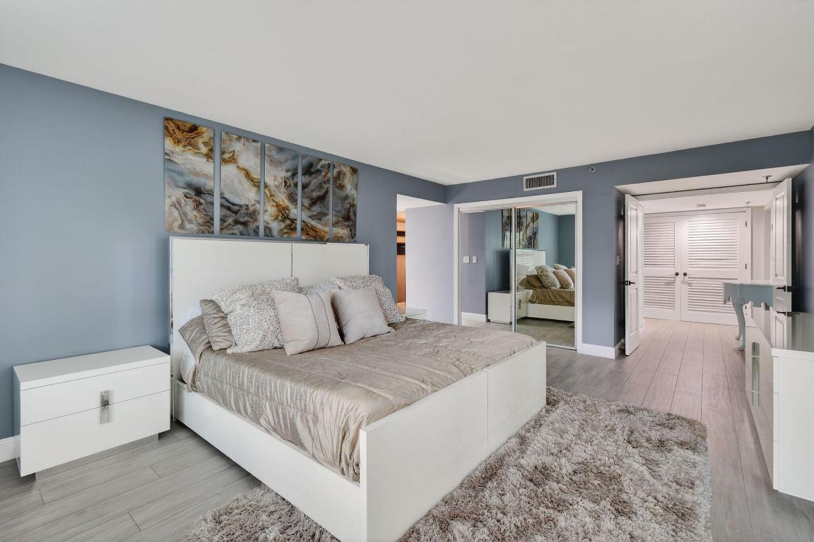 372 Golfview Road 201