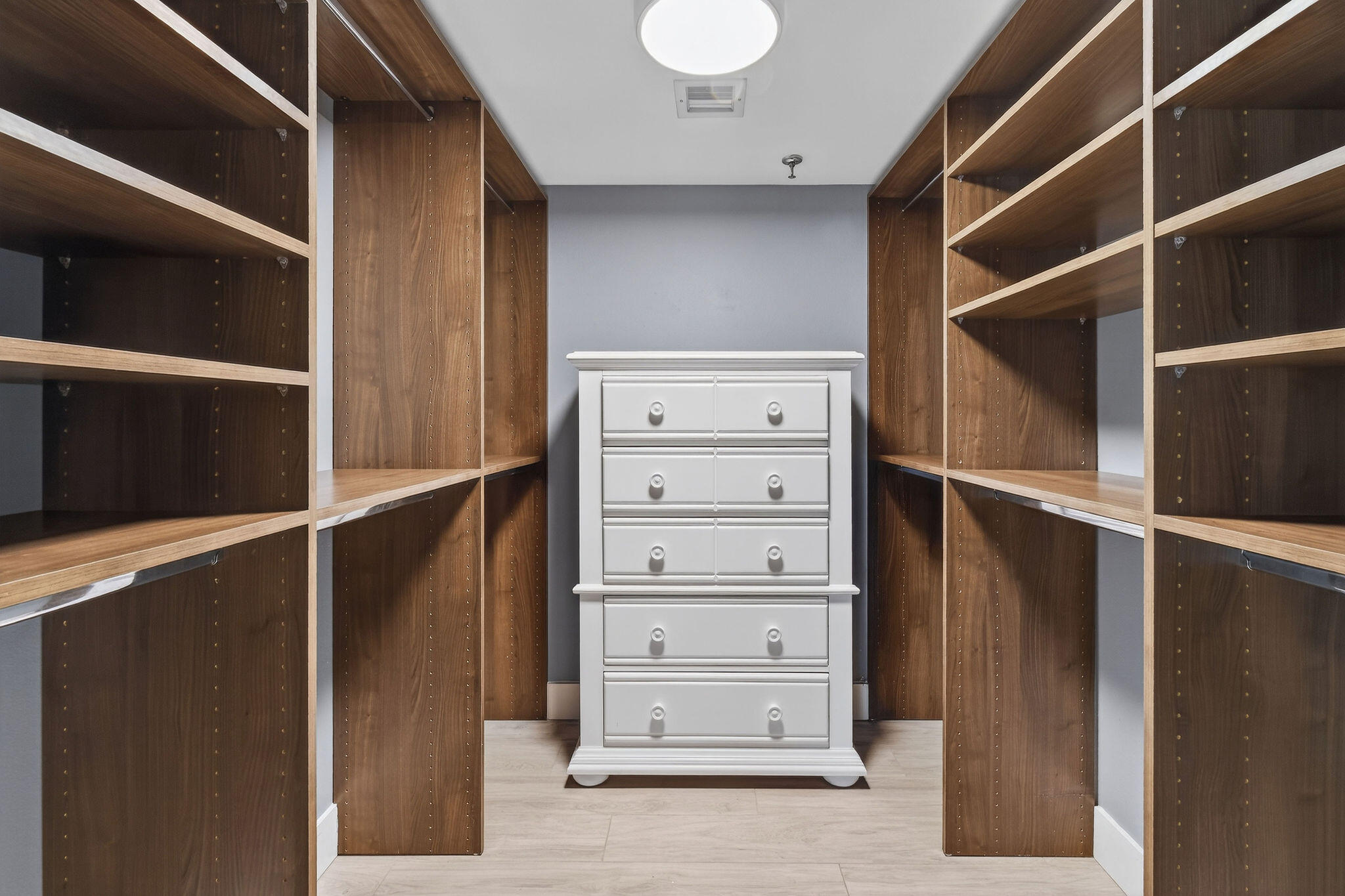 372 Golfview Road 201