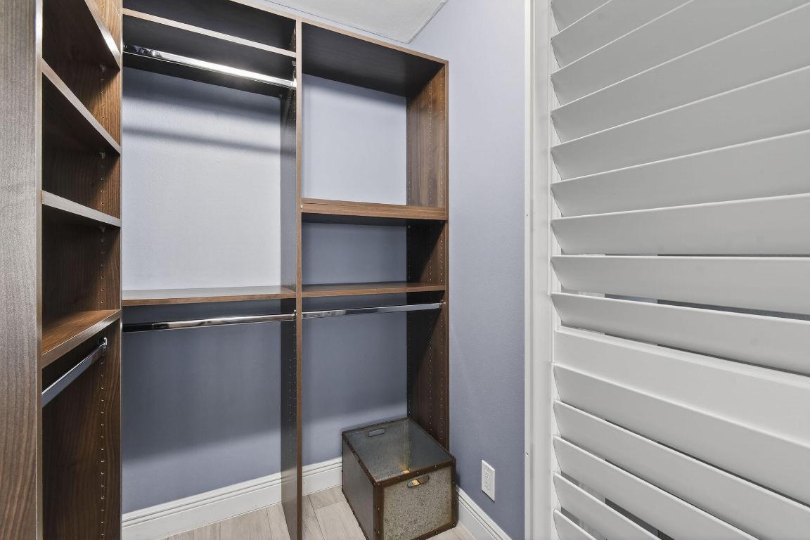 372 Golfview Road 201