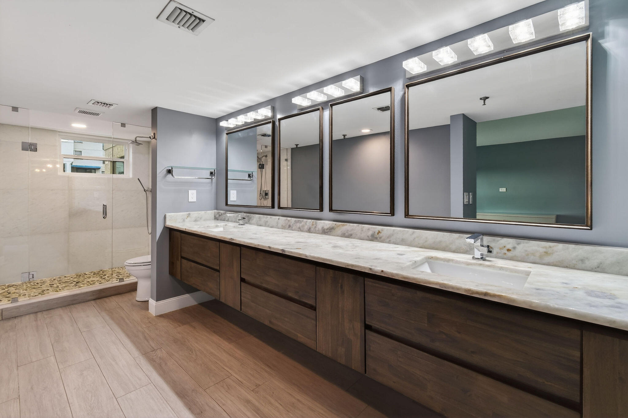 372 Golfview Road 201