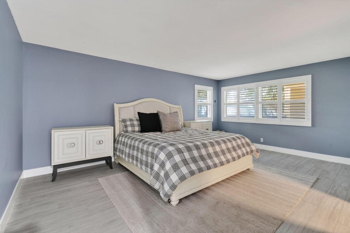 372 Golfview Road 201