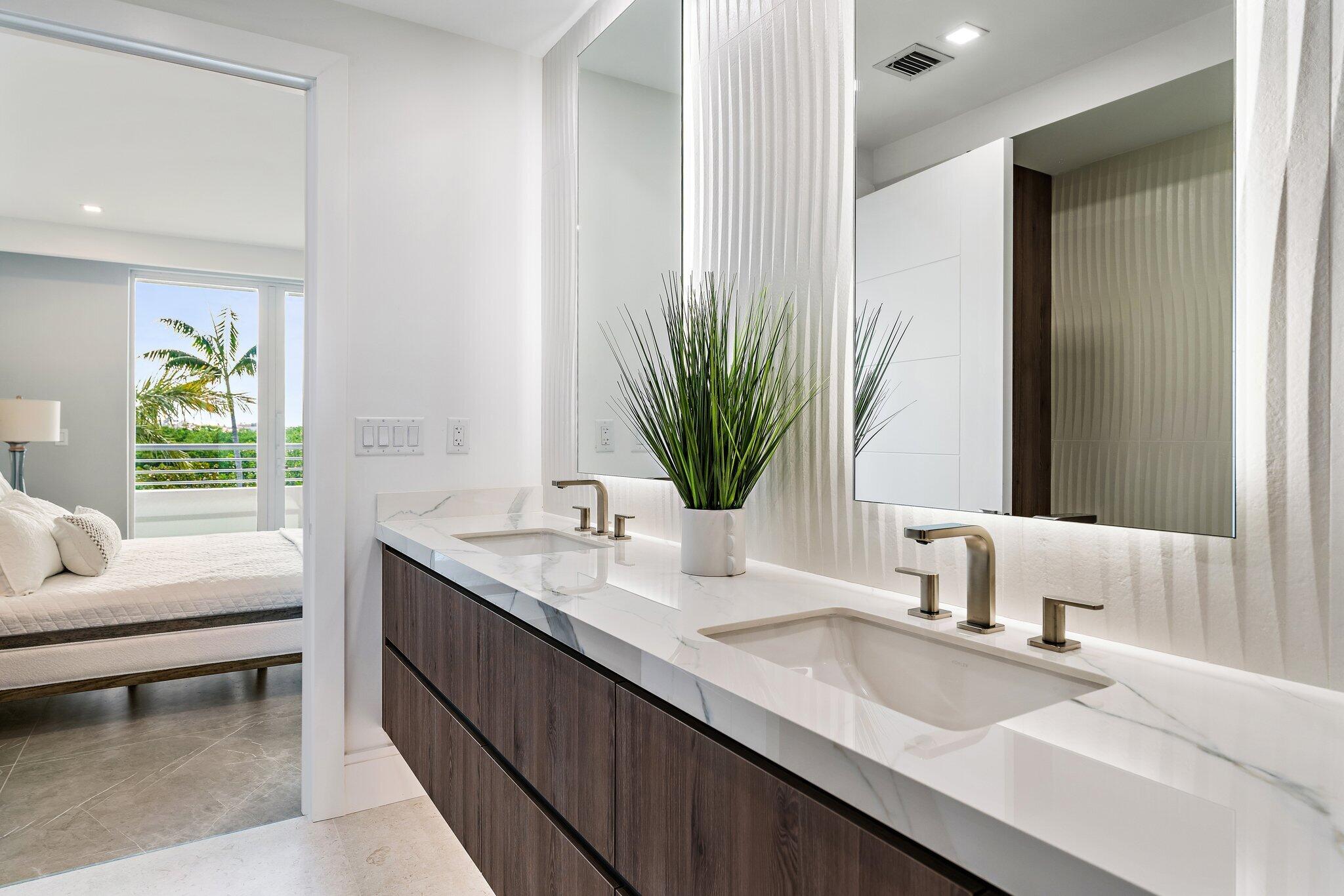 1 S Coastal Way 0205