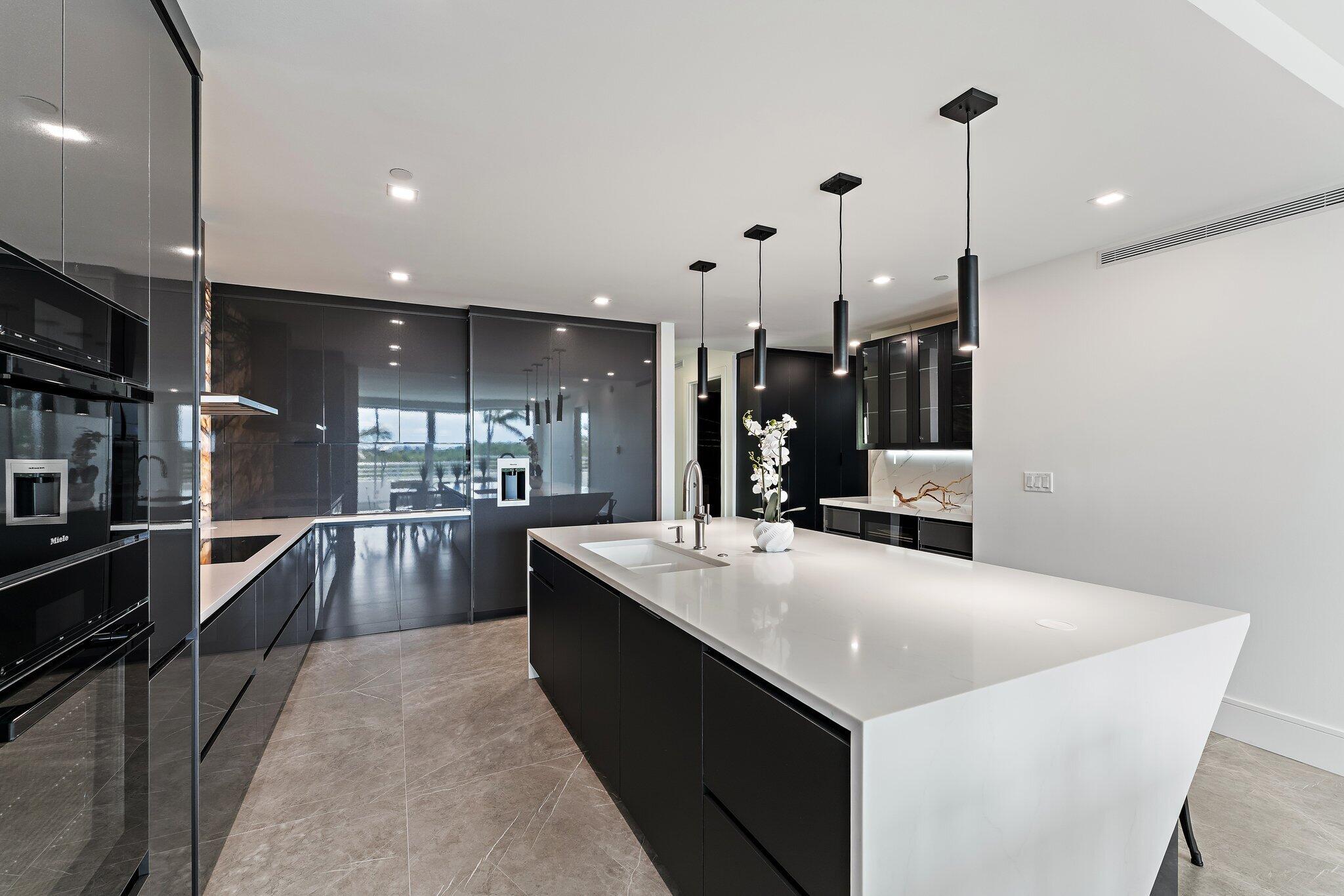 1 S Coastal Way 0205