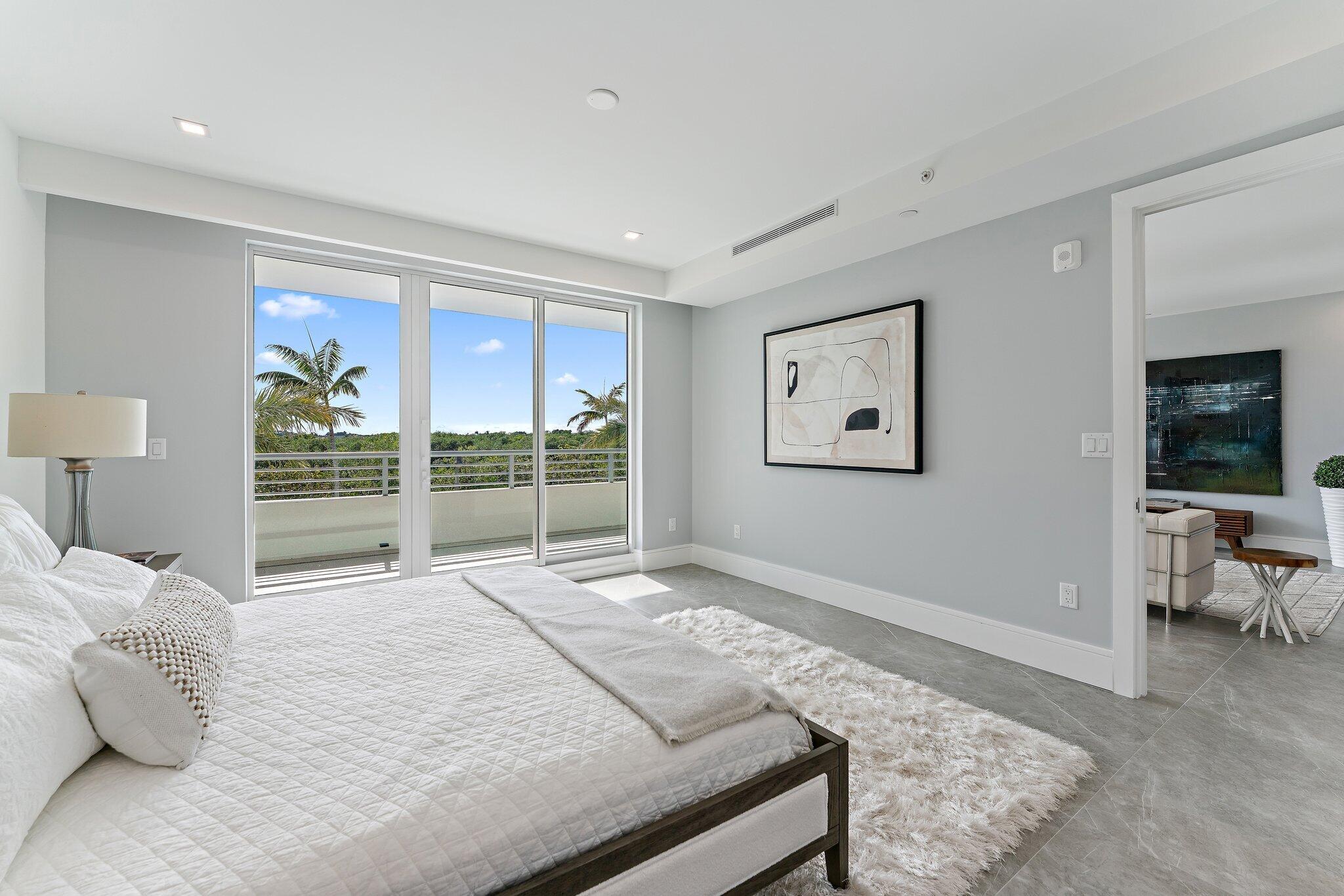 1 S Coastal Way 0205