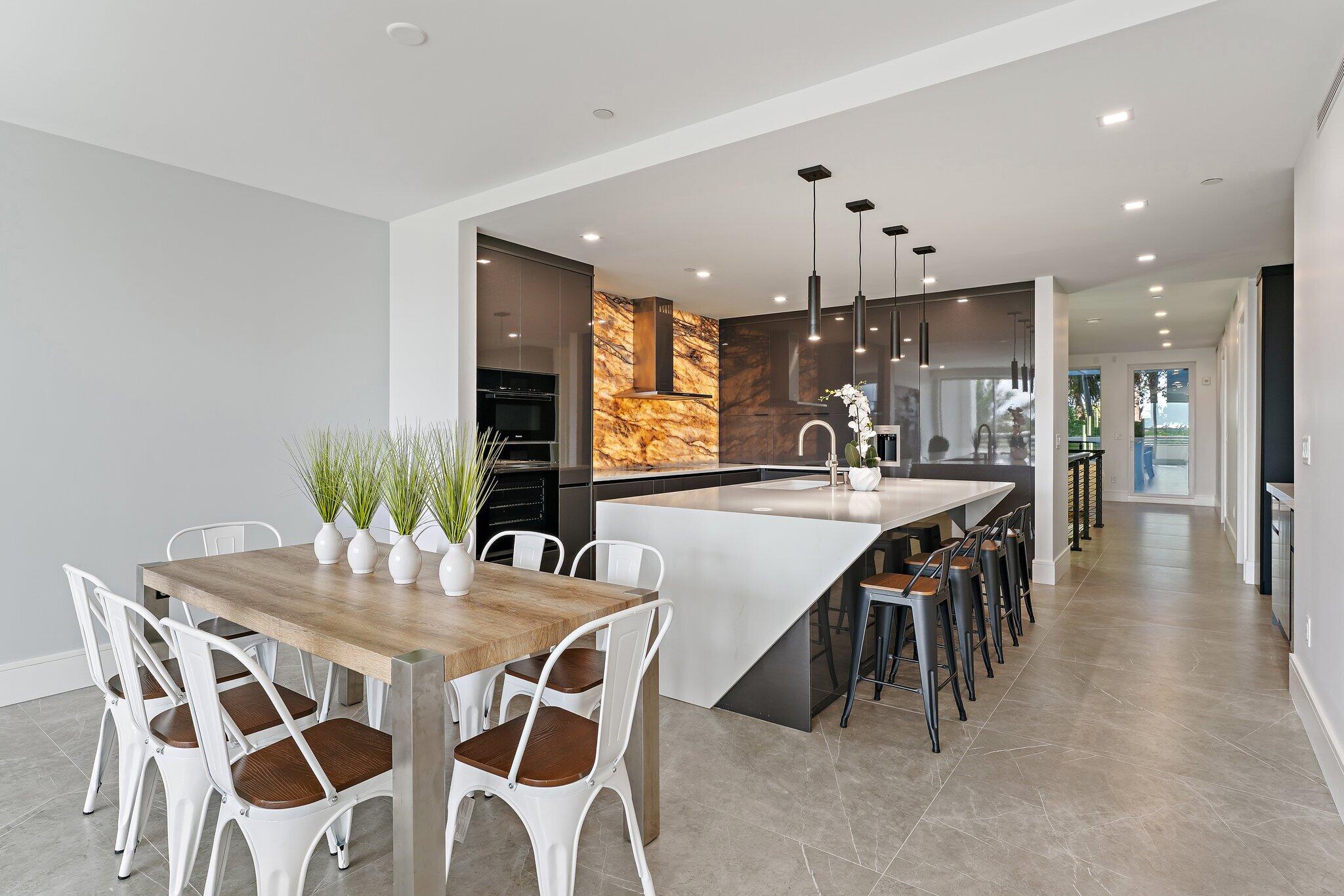 1 S Coastal Way 0205