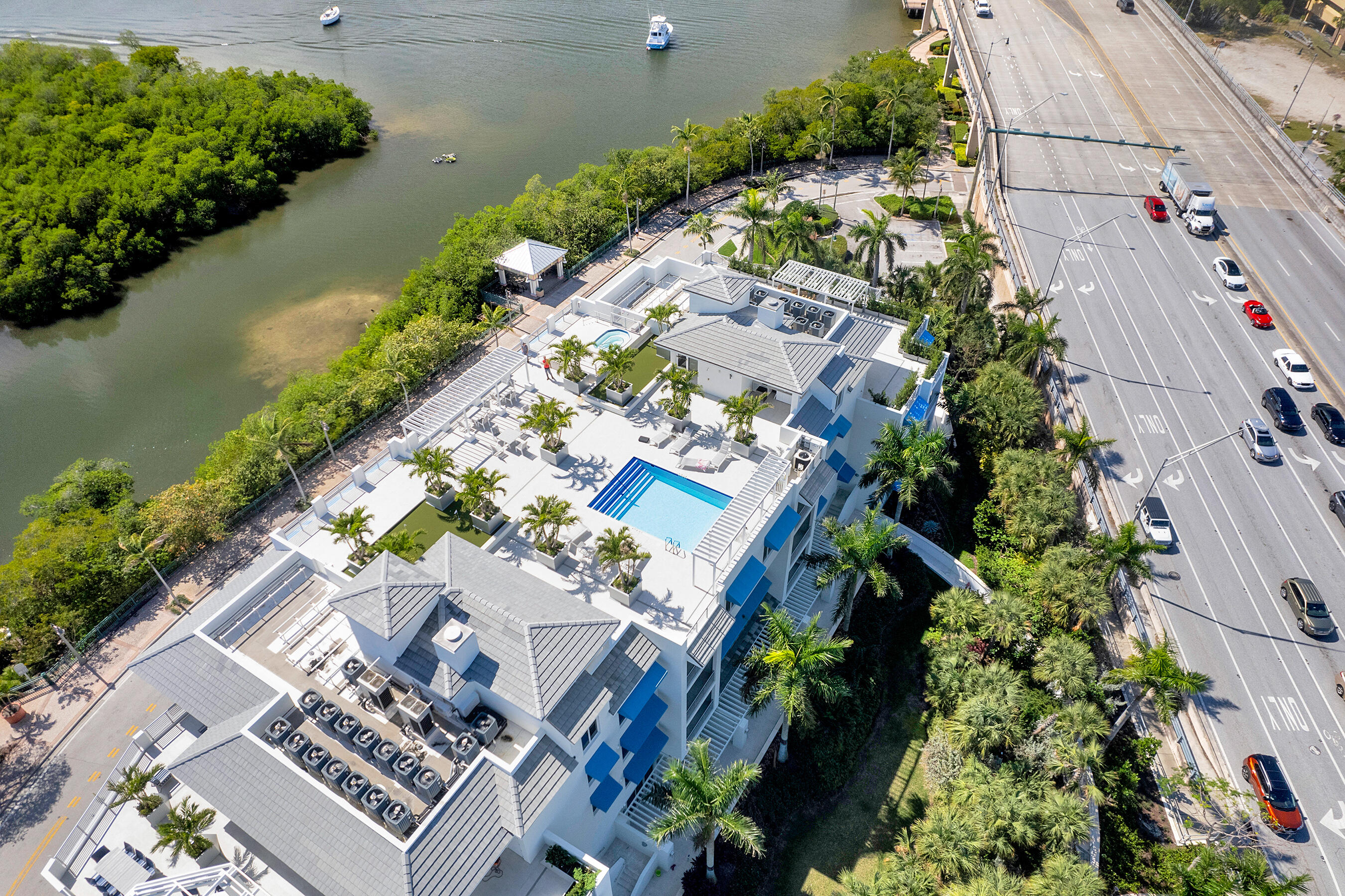 1 S Coastal Way 0205