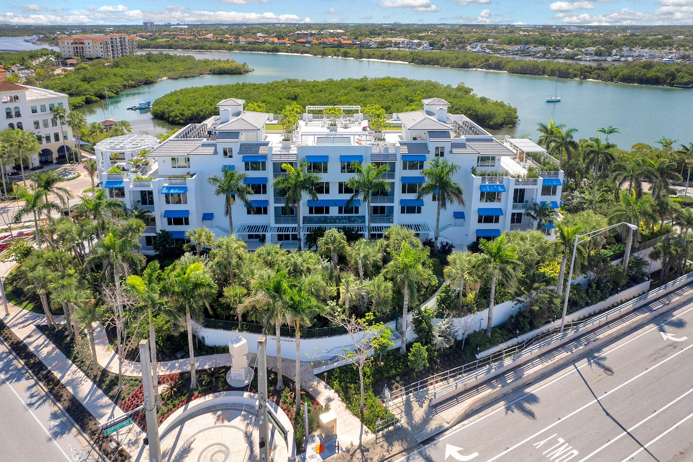 1 S Coastal Way 0205