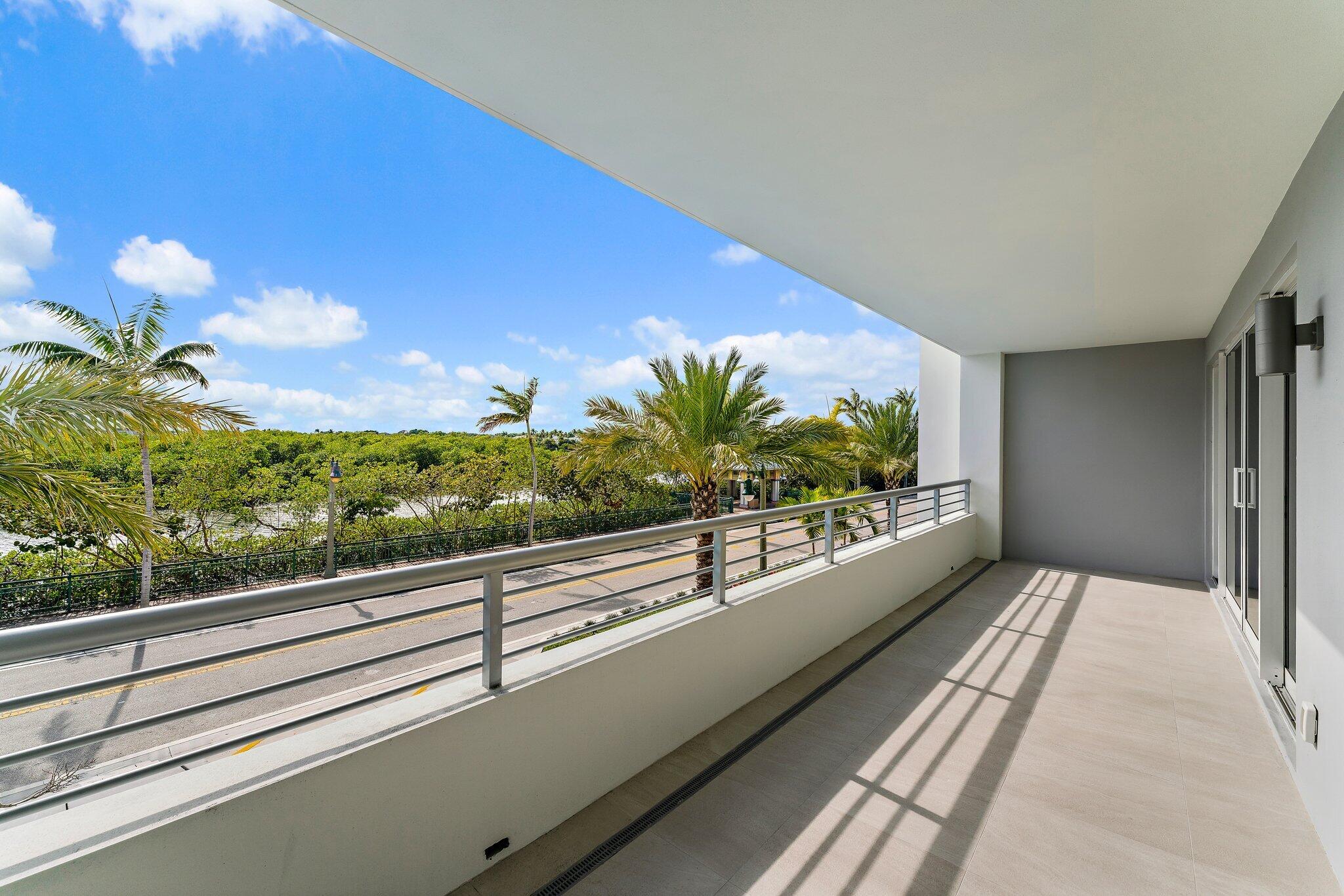 1 S Coastal Way 0205