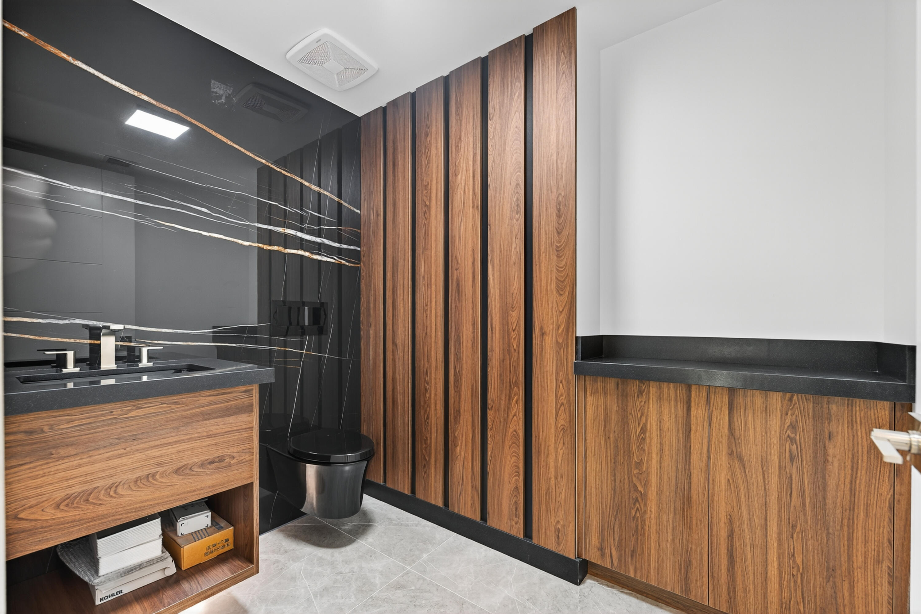 1 S Coastal Way 0205