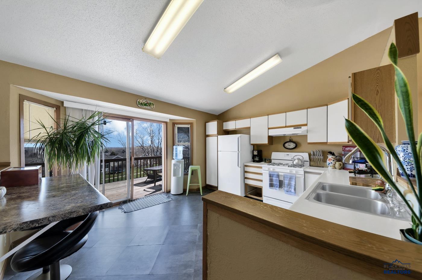 1116 RANGE VIEW CIR