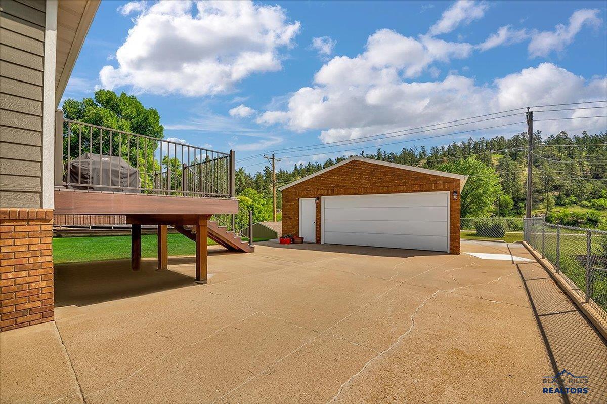 712 BELMONT DR