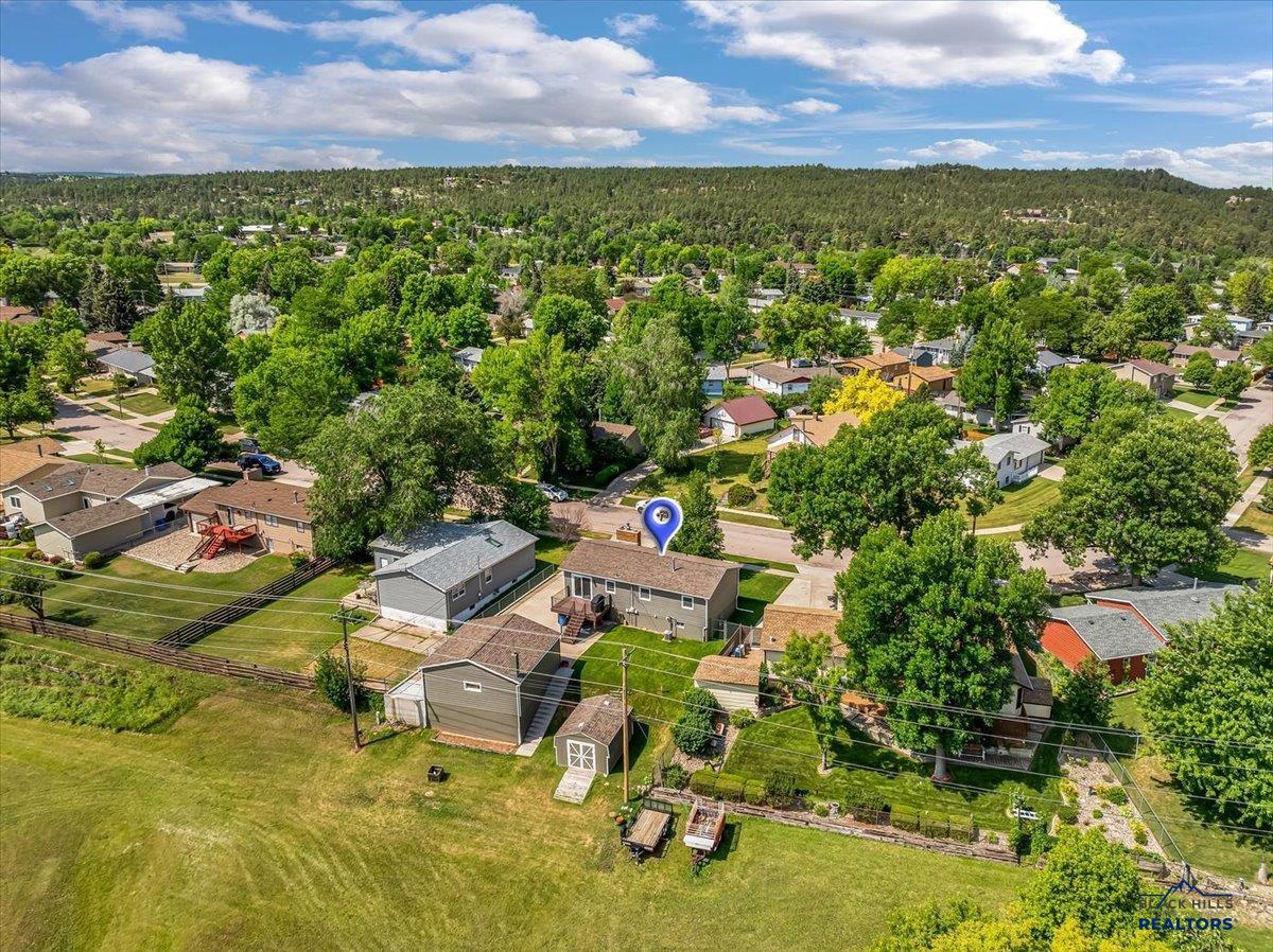 712 BELMONT DR