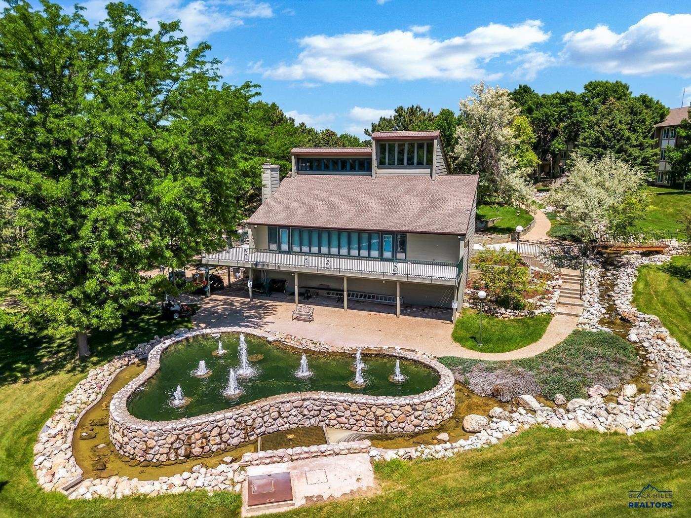 3953 FAIRWAY HILLS DR
