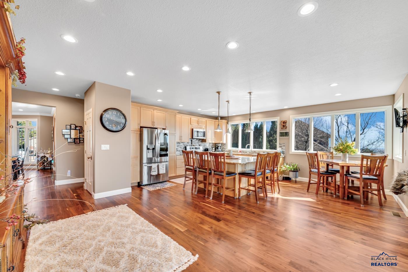 3937 CITY VIEW DR