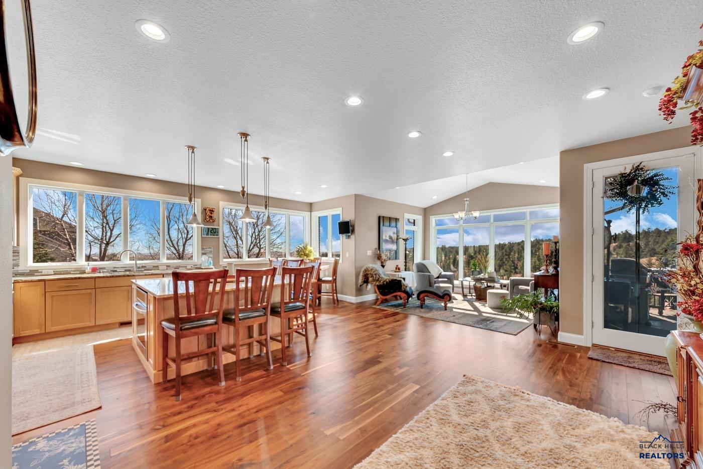 3937 CITY VIEW DR