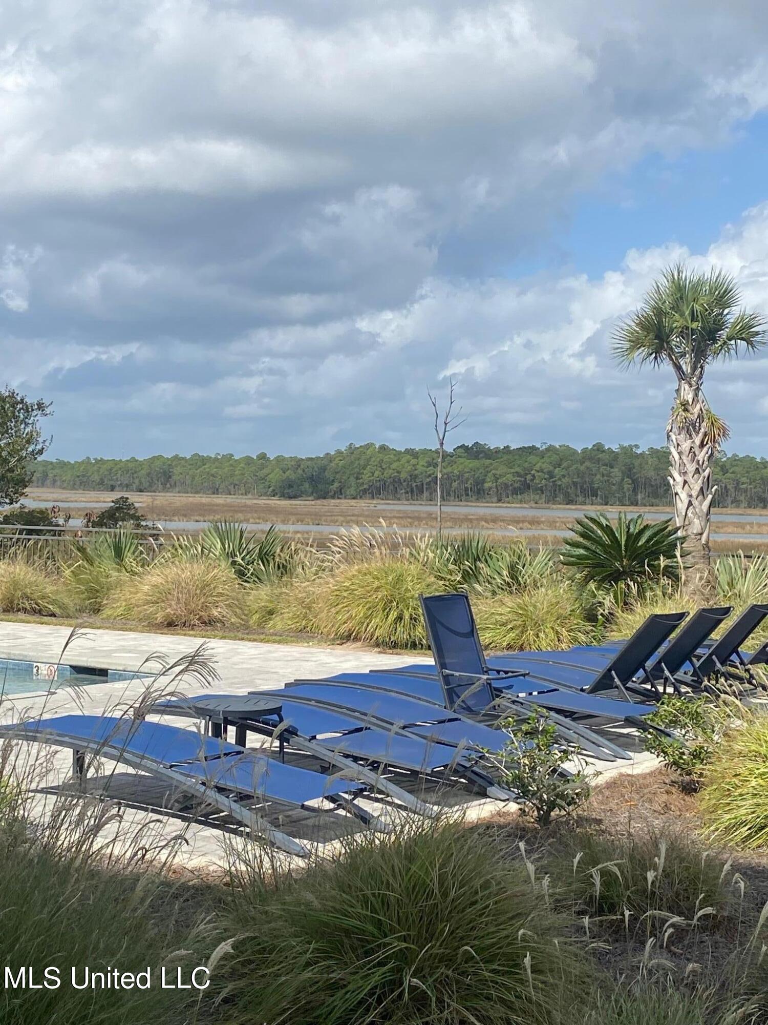 2501 Bienville Boulevard, 322