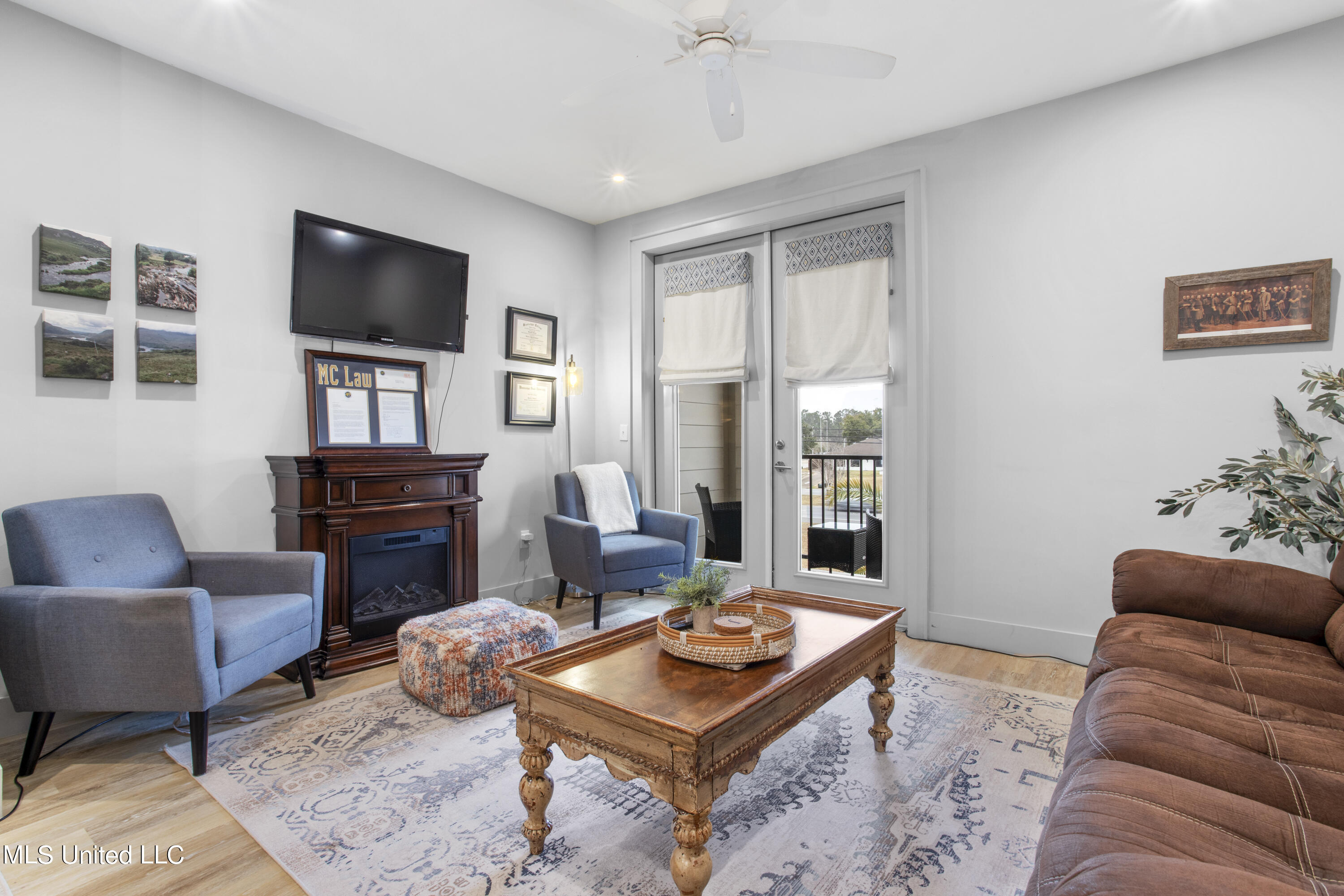 2501 Bienville Boulevard, 322