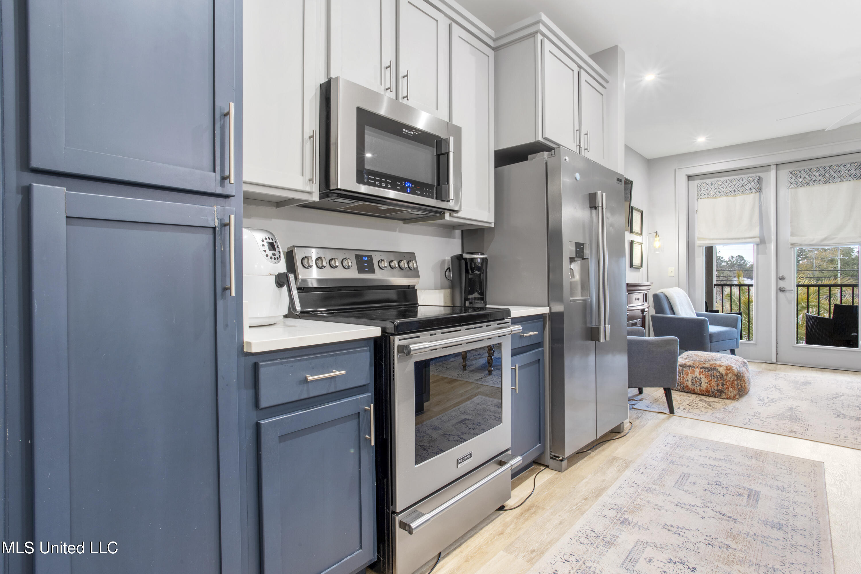 2501 Bienville Boulevard, 322