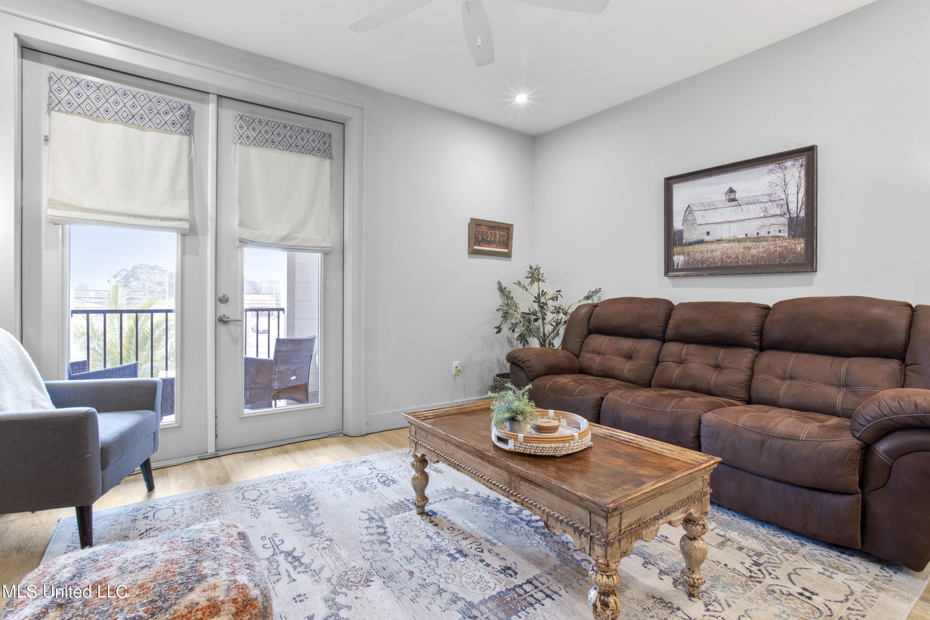 2501 Bienville Boulevard, 322