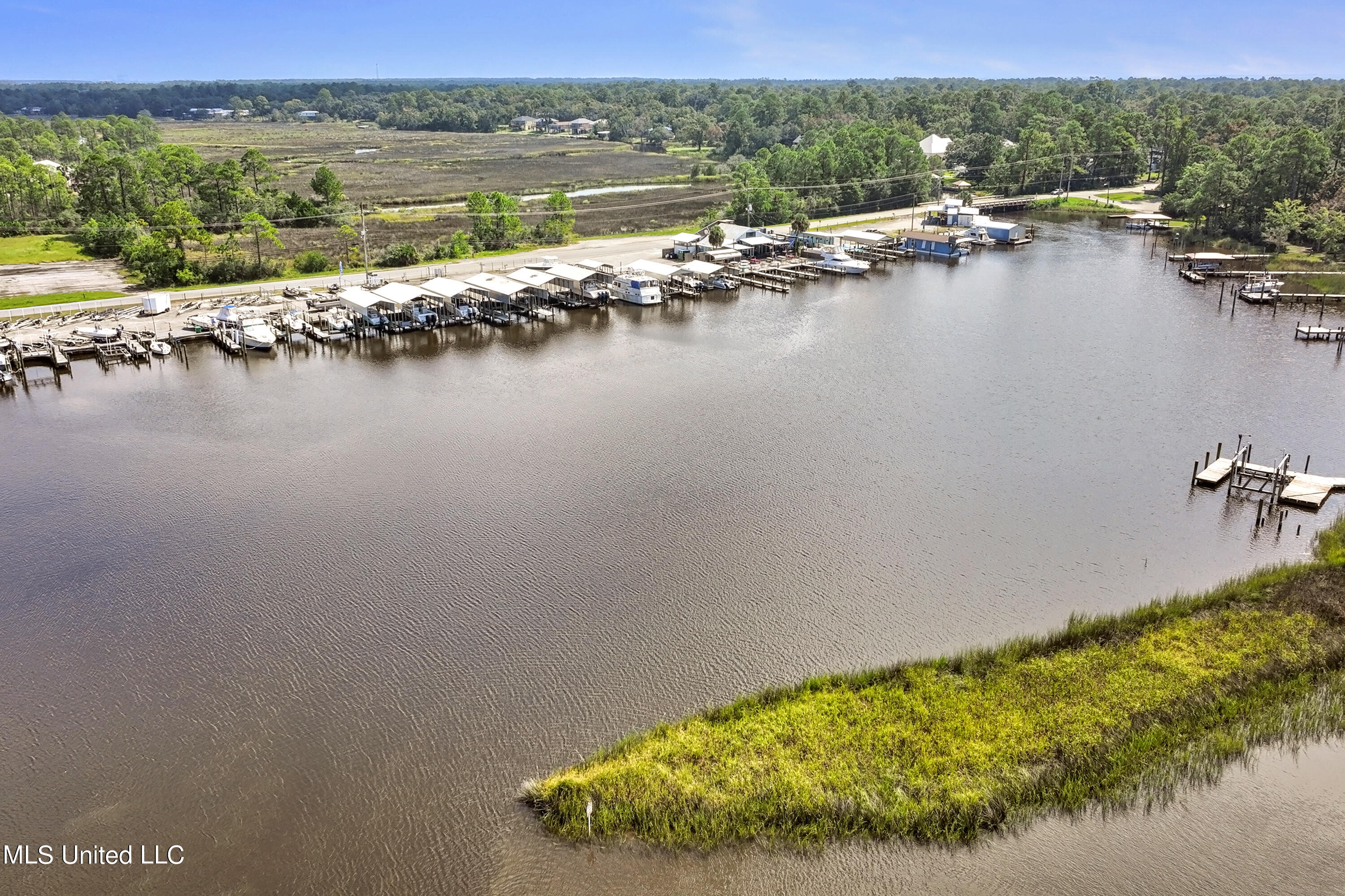 2421 Beachview Drive, E01