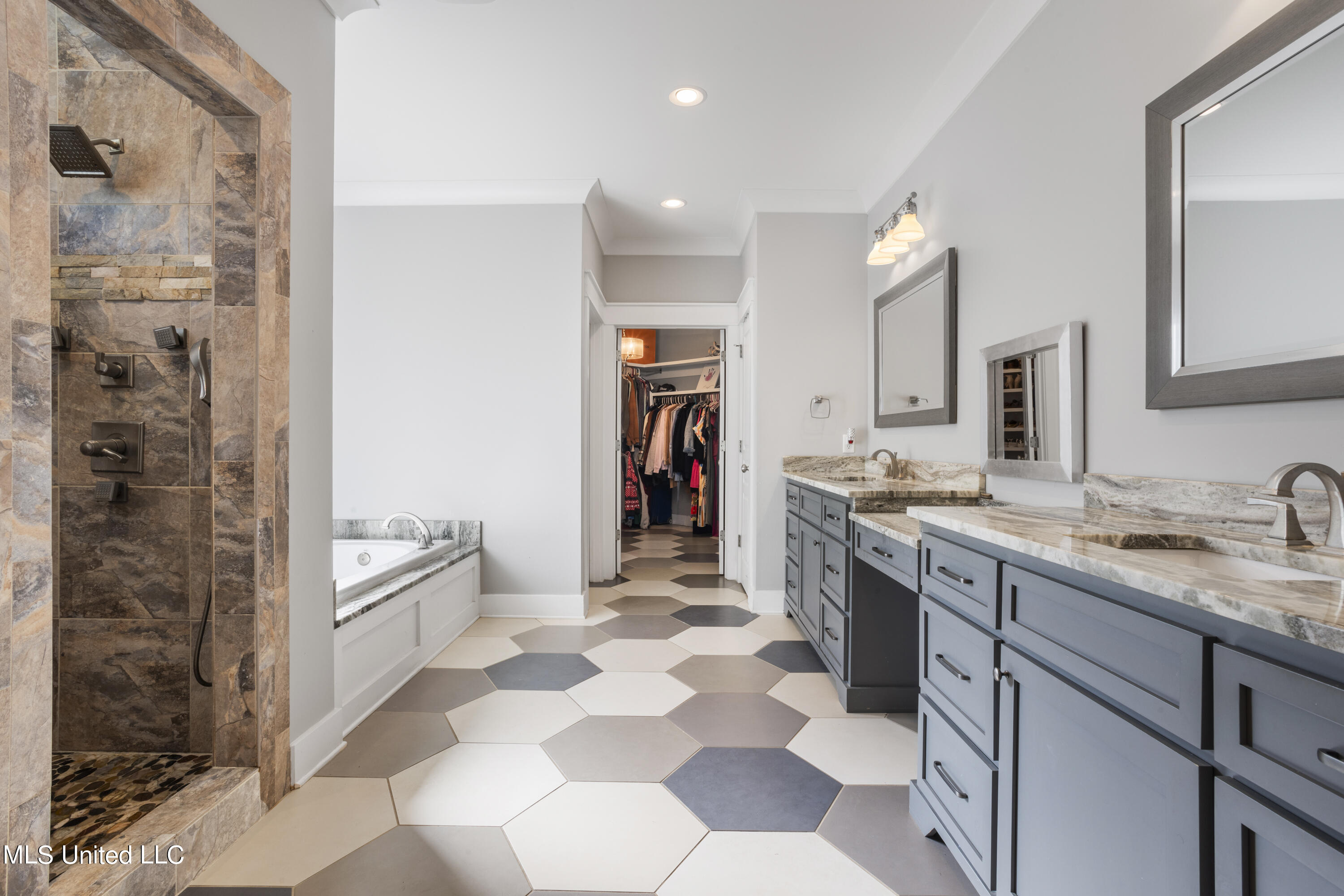 19319 N Park Ridge Drive