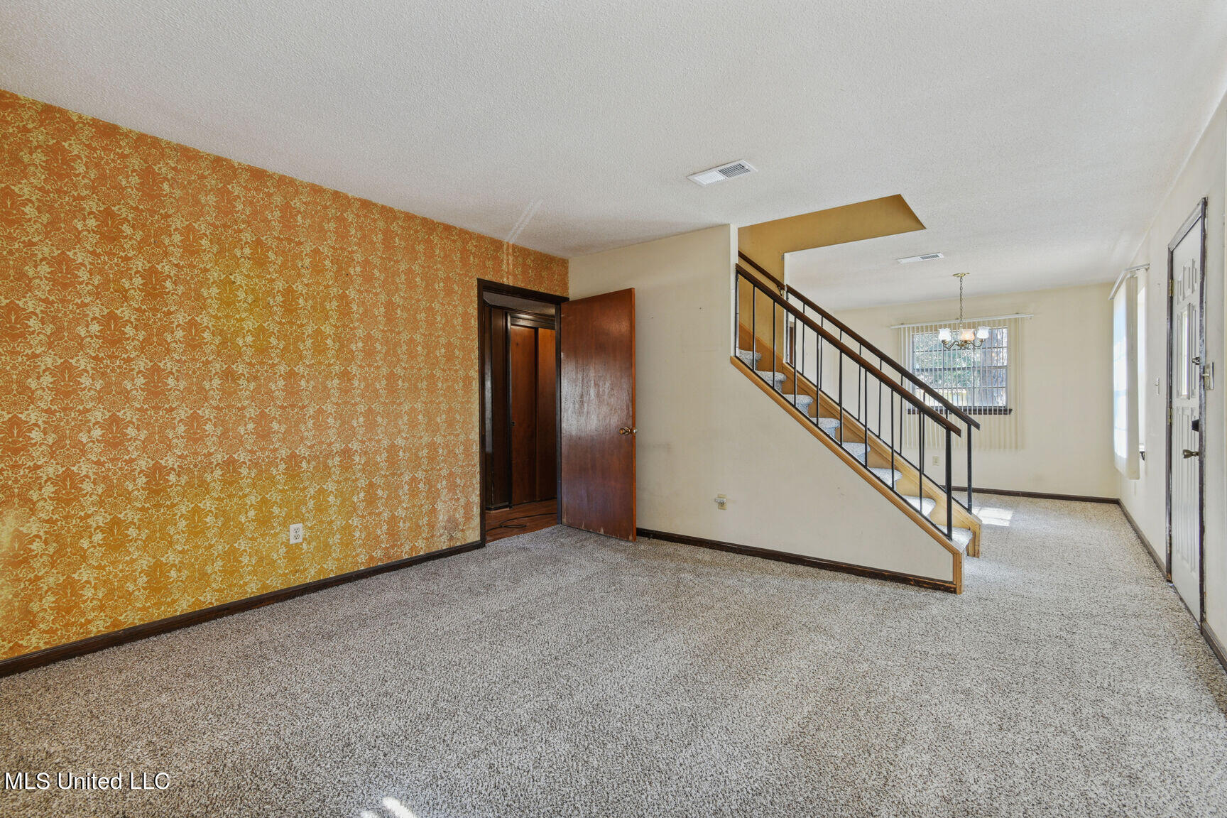 5507 Orleans Circle