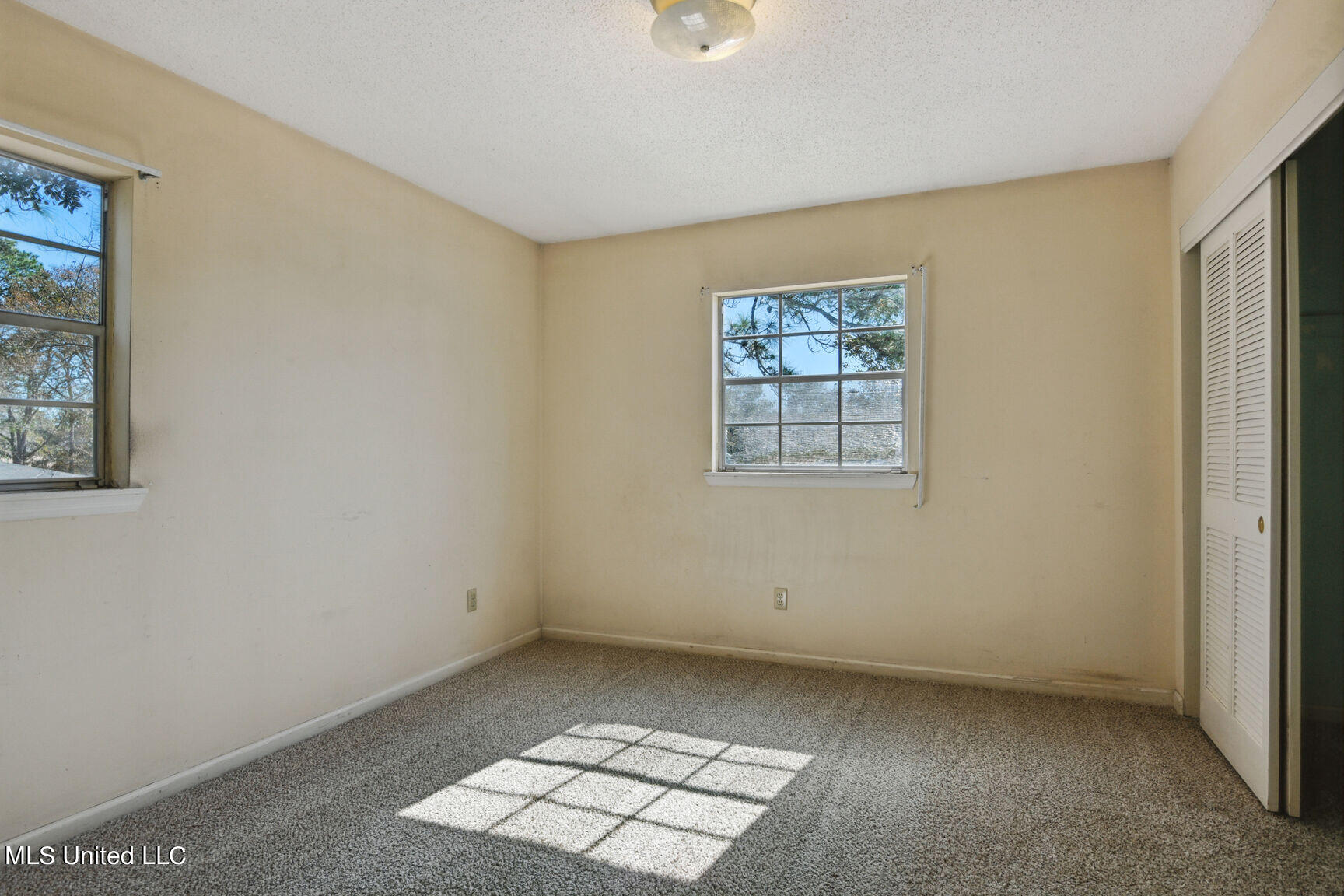 5507 Orleans Circle