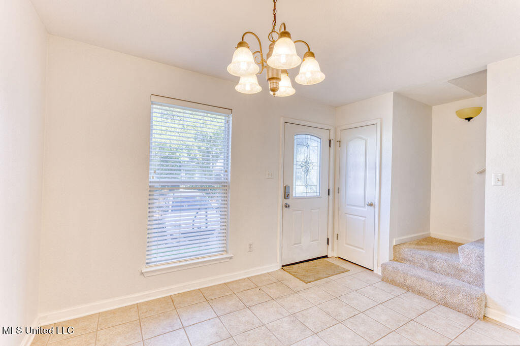 3230 Cumberland Road, 6