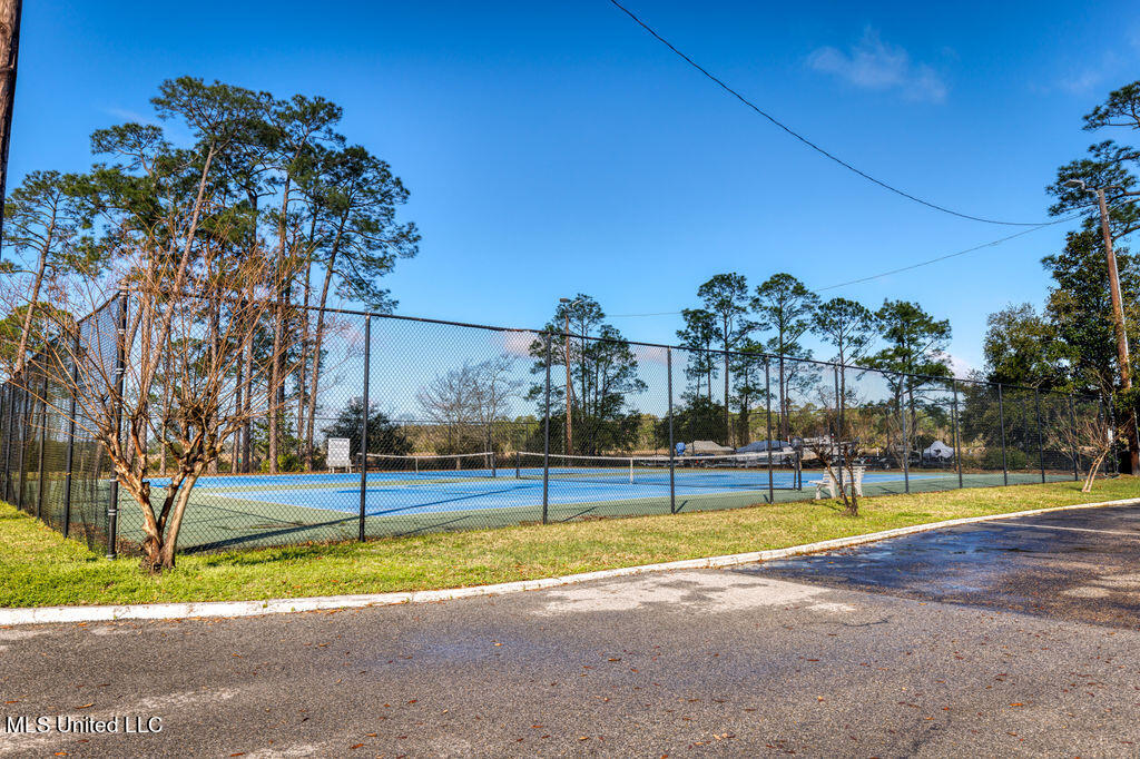 3230 Cumberland Road, 6