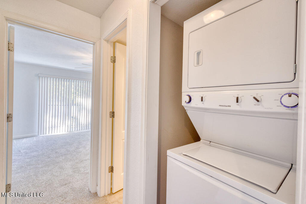 3230 Cumberland Road, 6