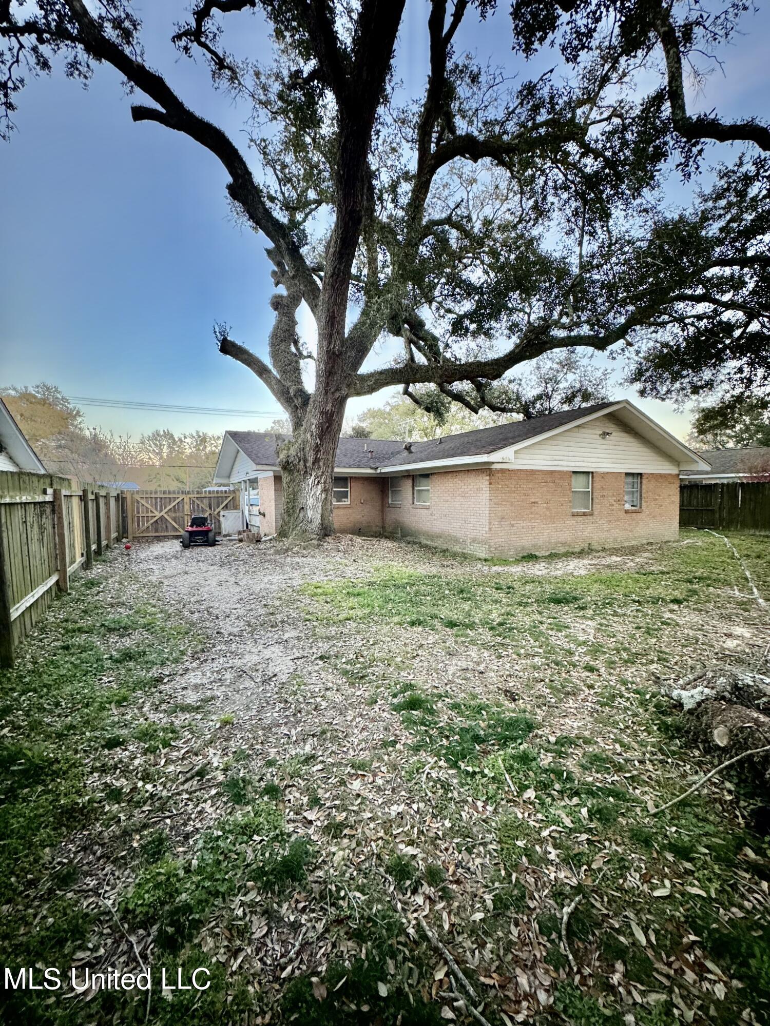218 Hunter Drive