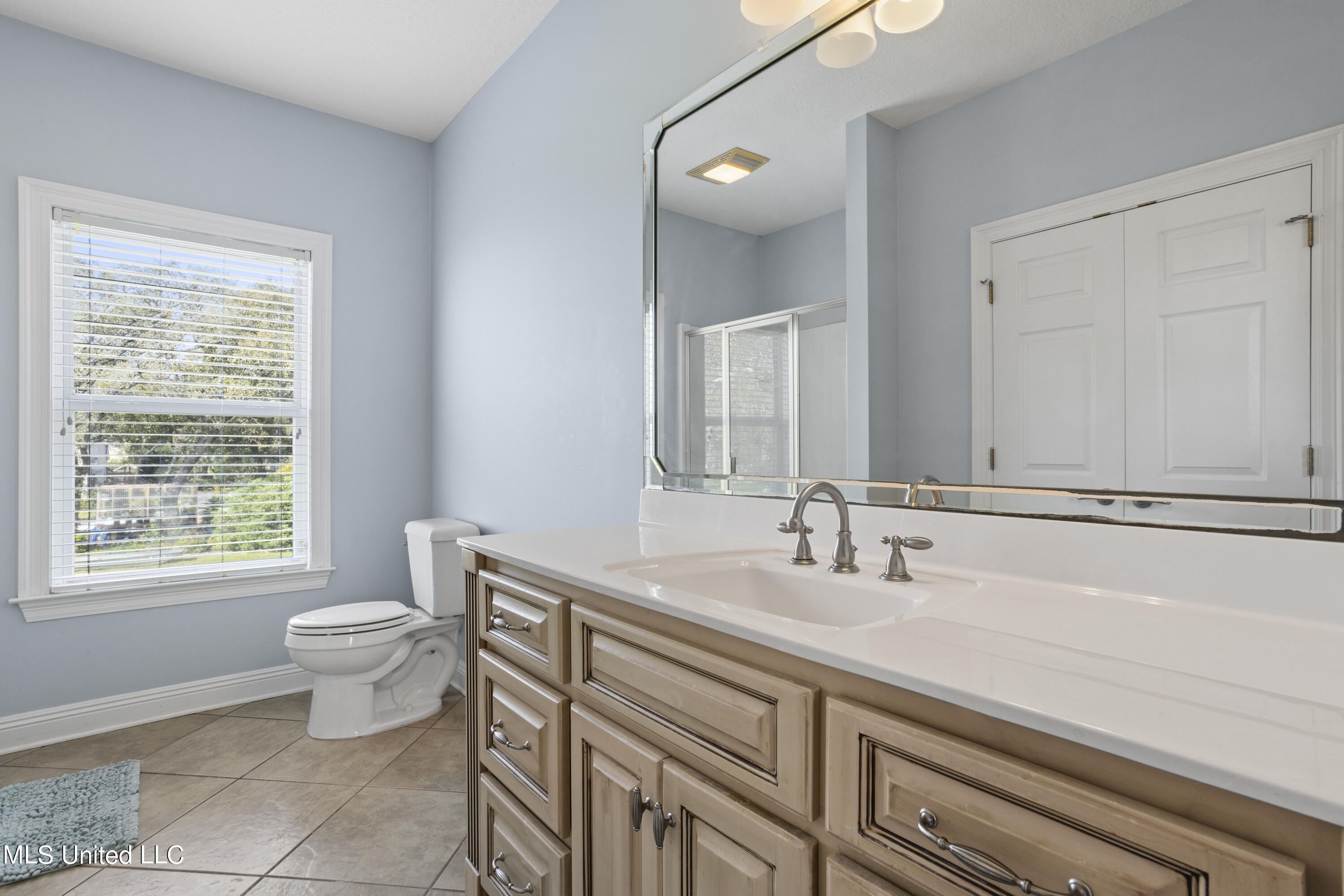 5127 E Belle Fontaine Road