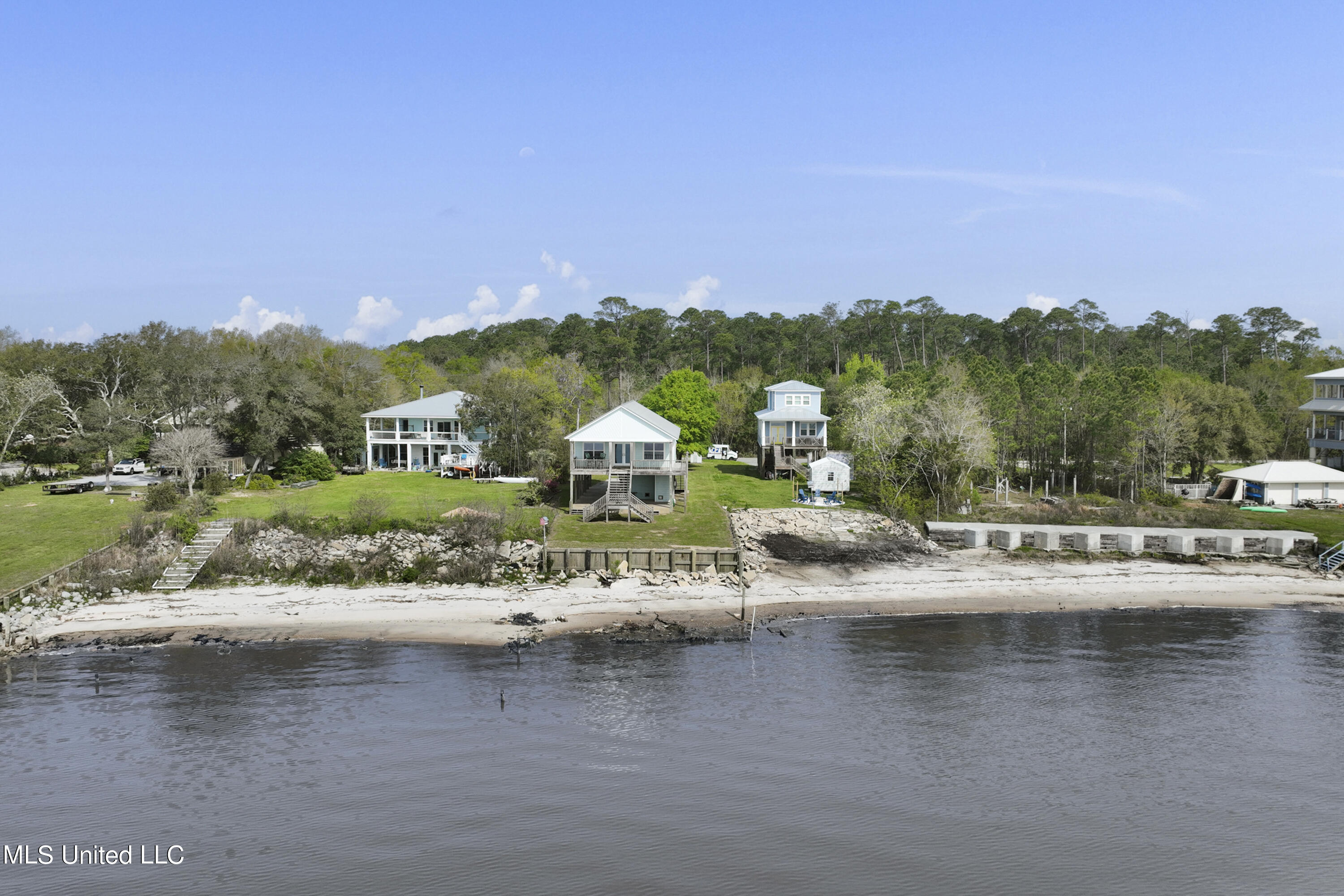 5127 E Belle Fontaine Road