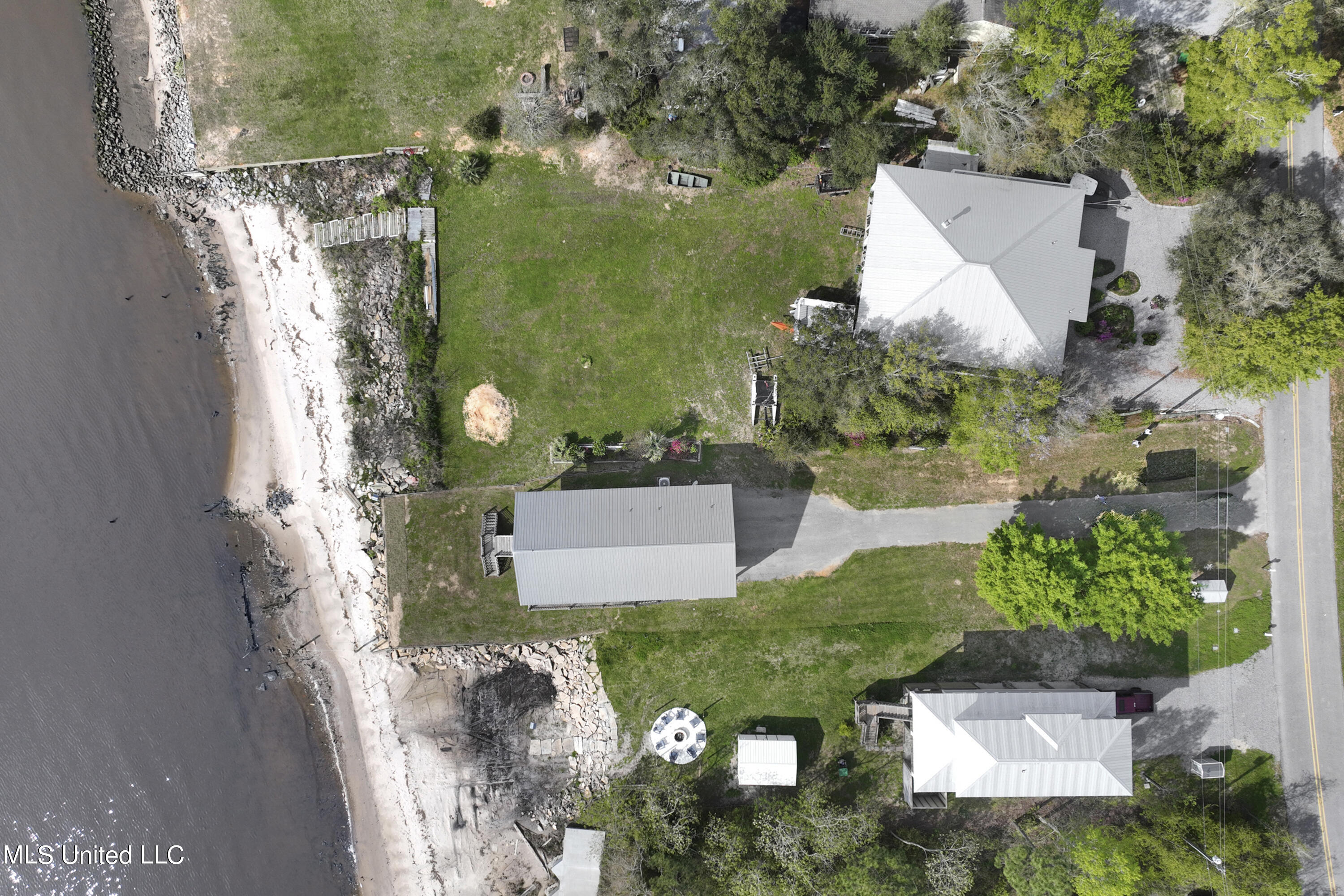 5127 E Belle Fontaine Road