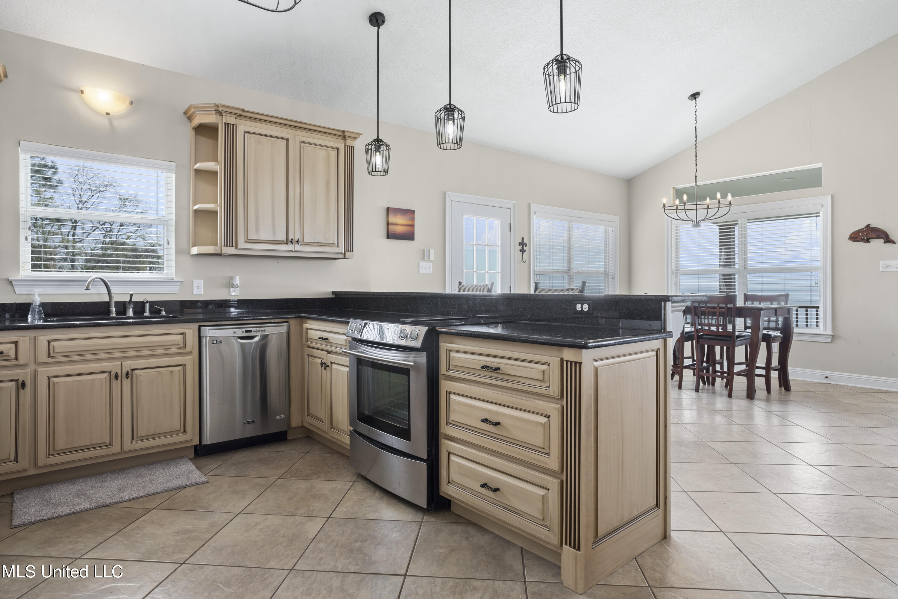 5127 E Belle Fontaine Road