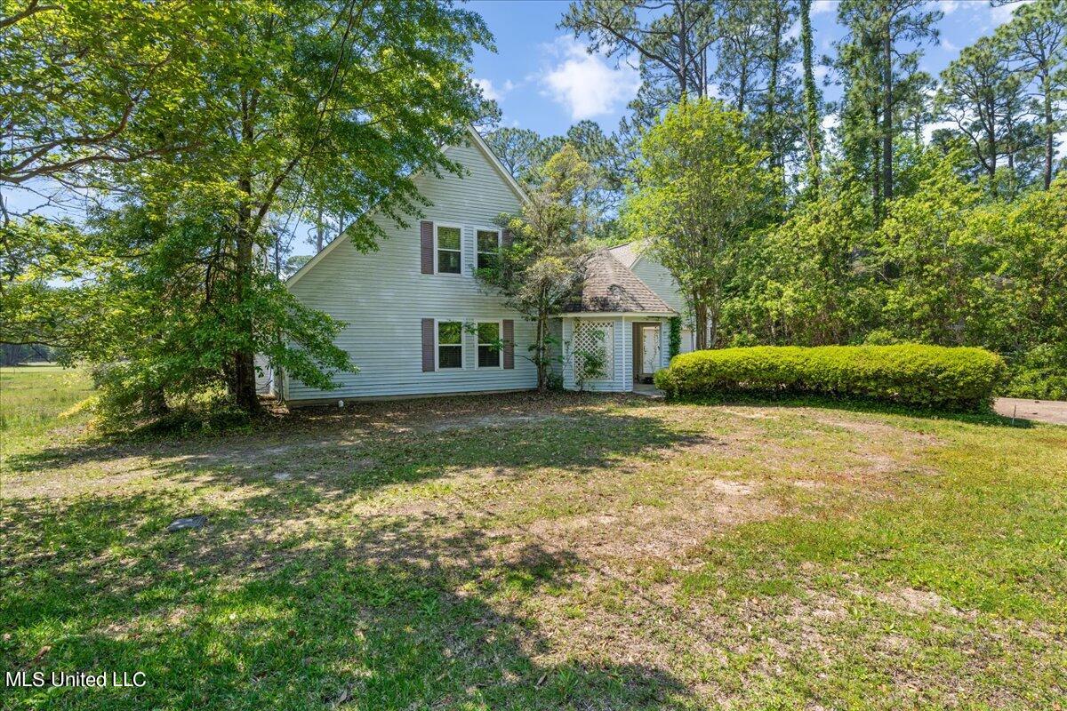 125 Country Club Drive