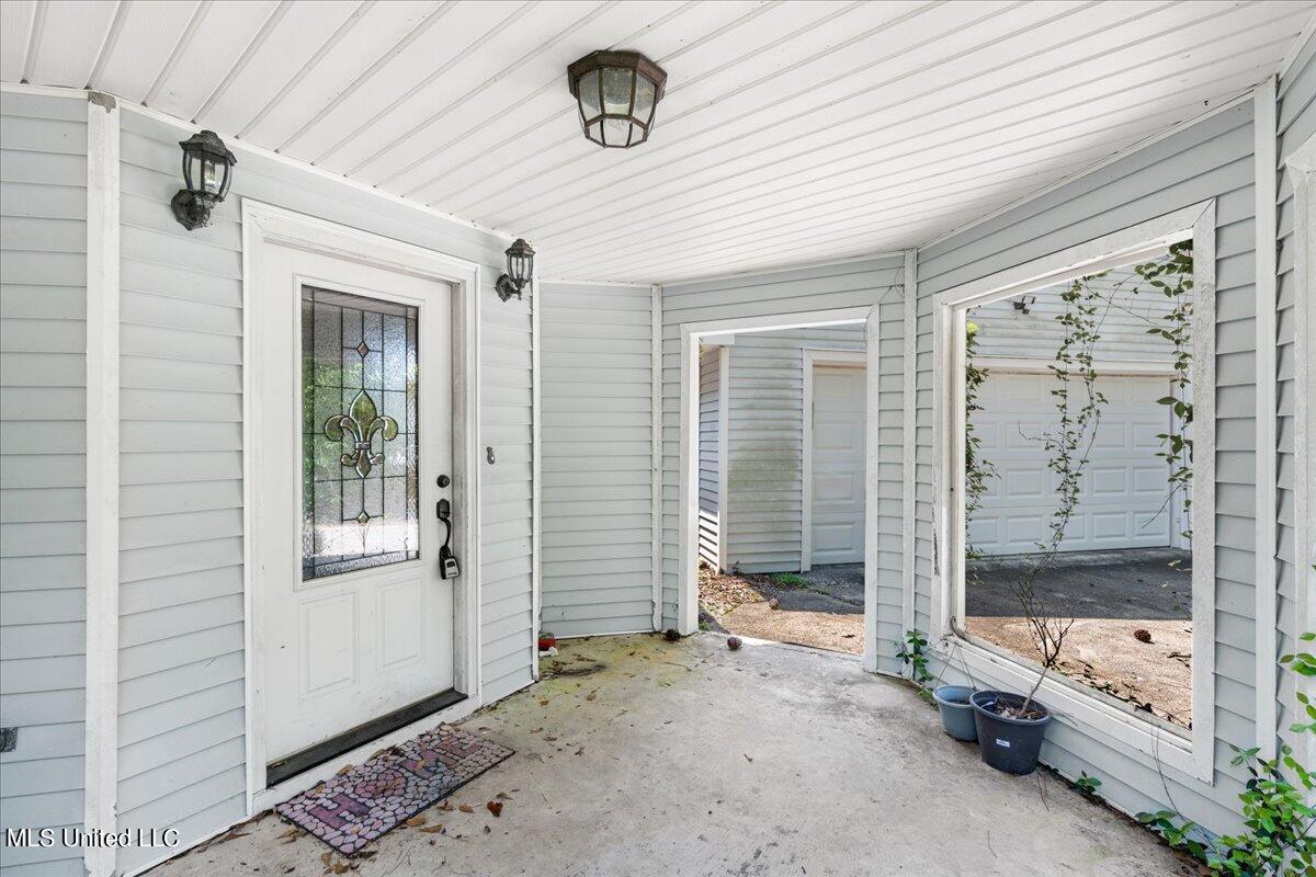 125 Country Club Drive