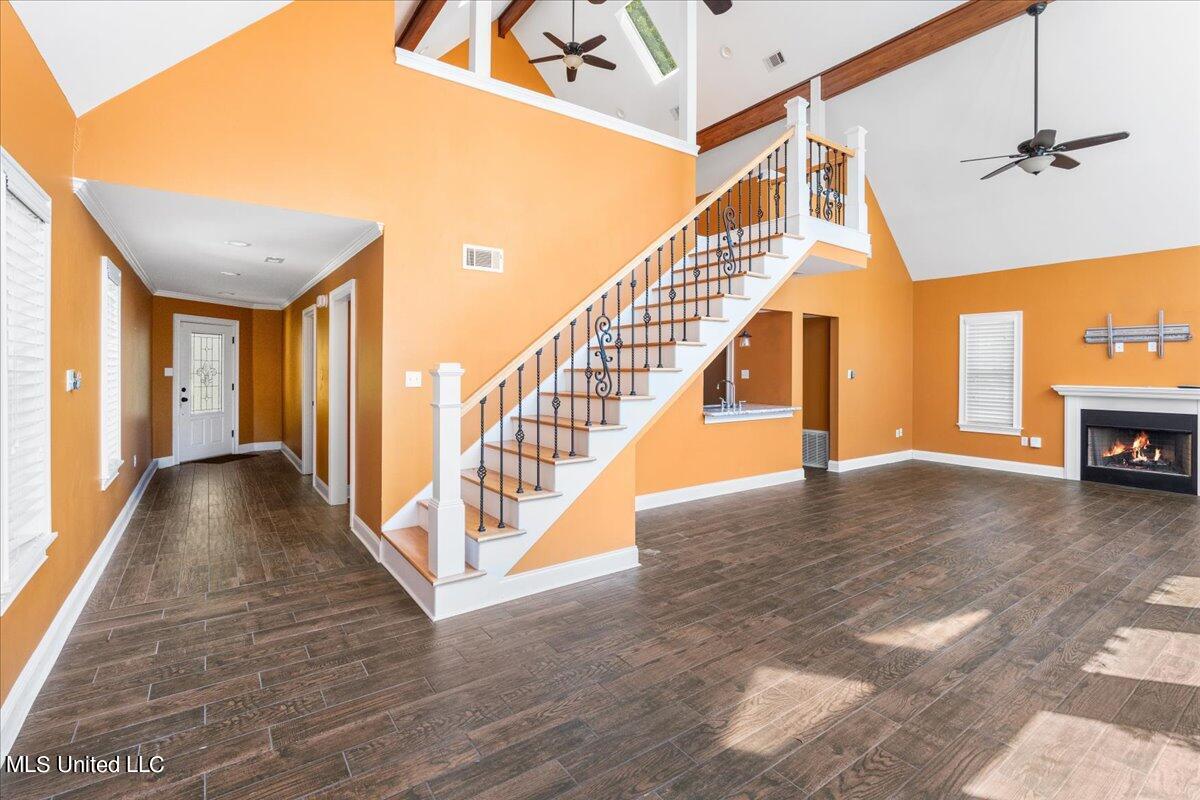 125 Country Club Drive