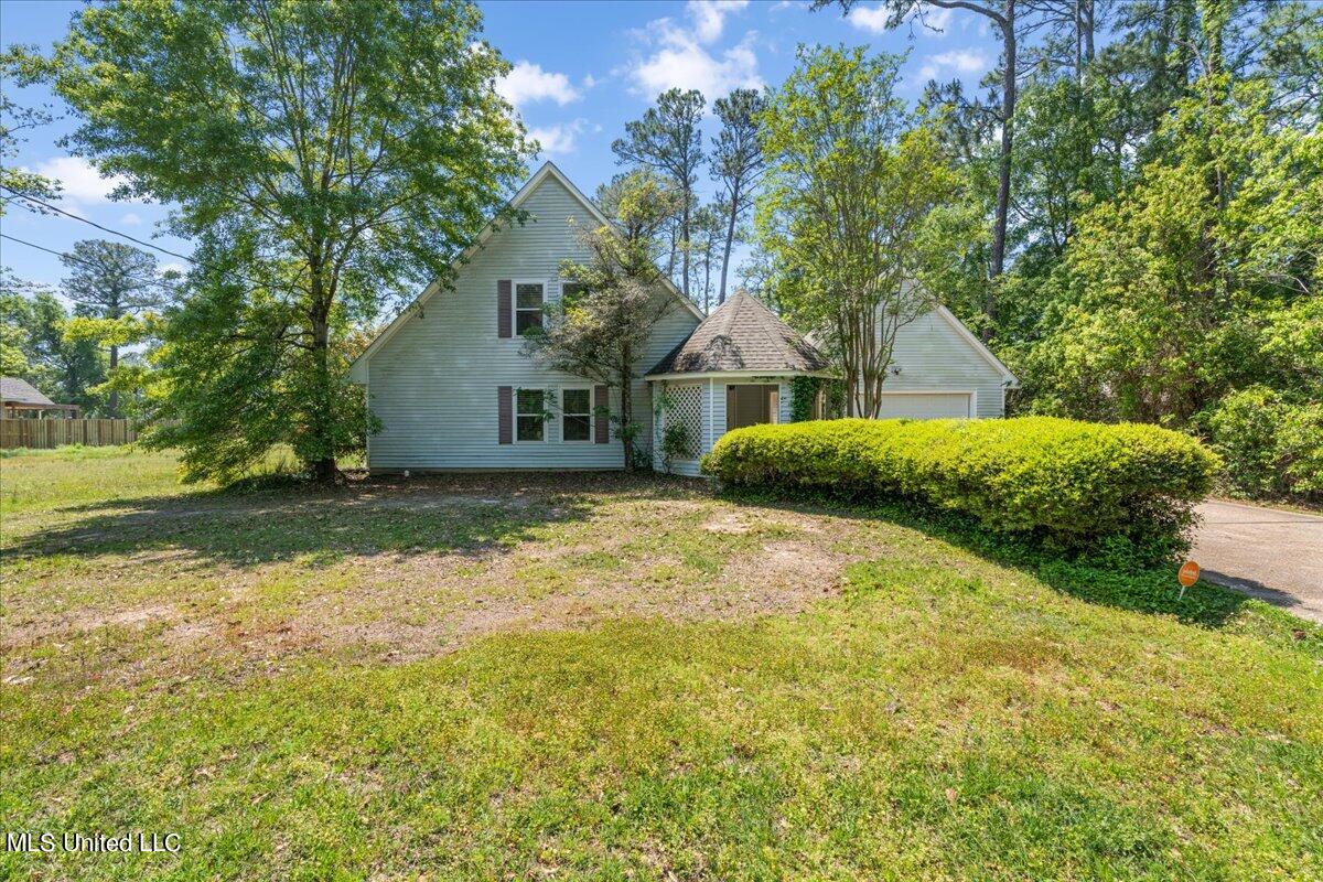 125 Country Club Drive