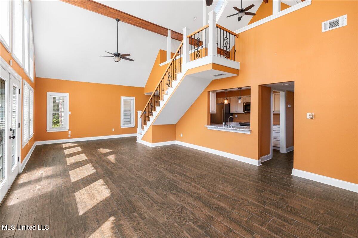 125 Country Club Drive