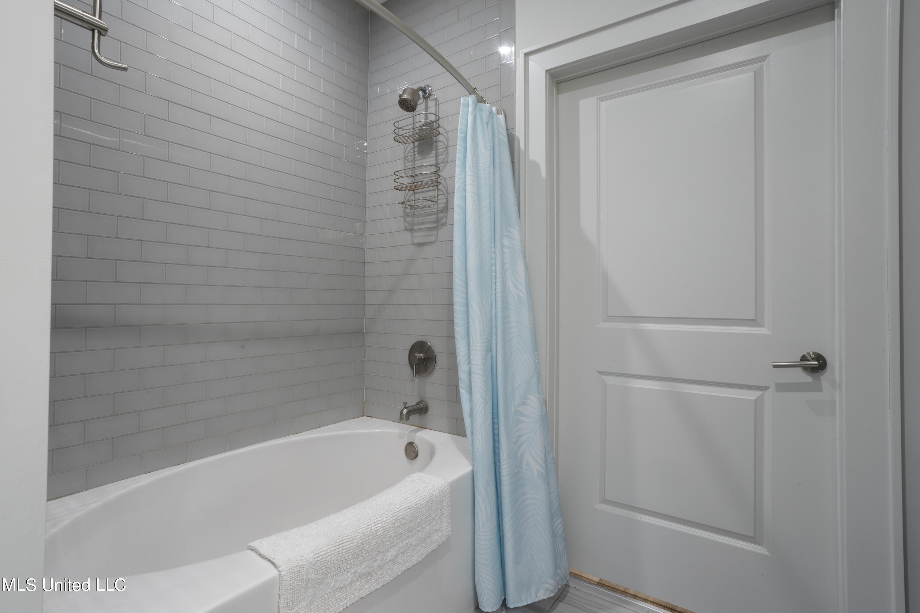 2501 Bienville Boulevard, Unit #413
