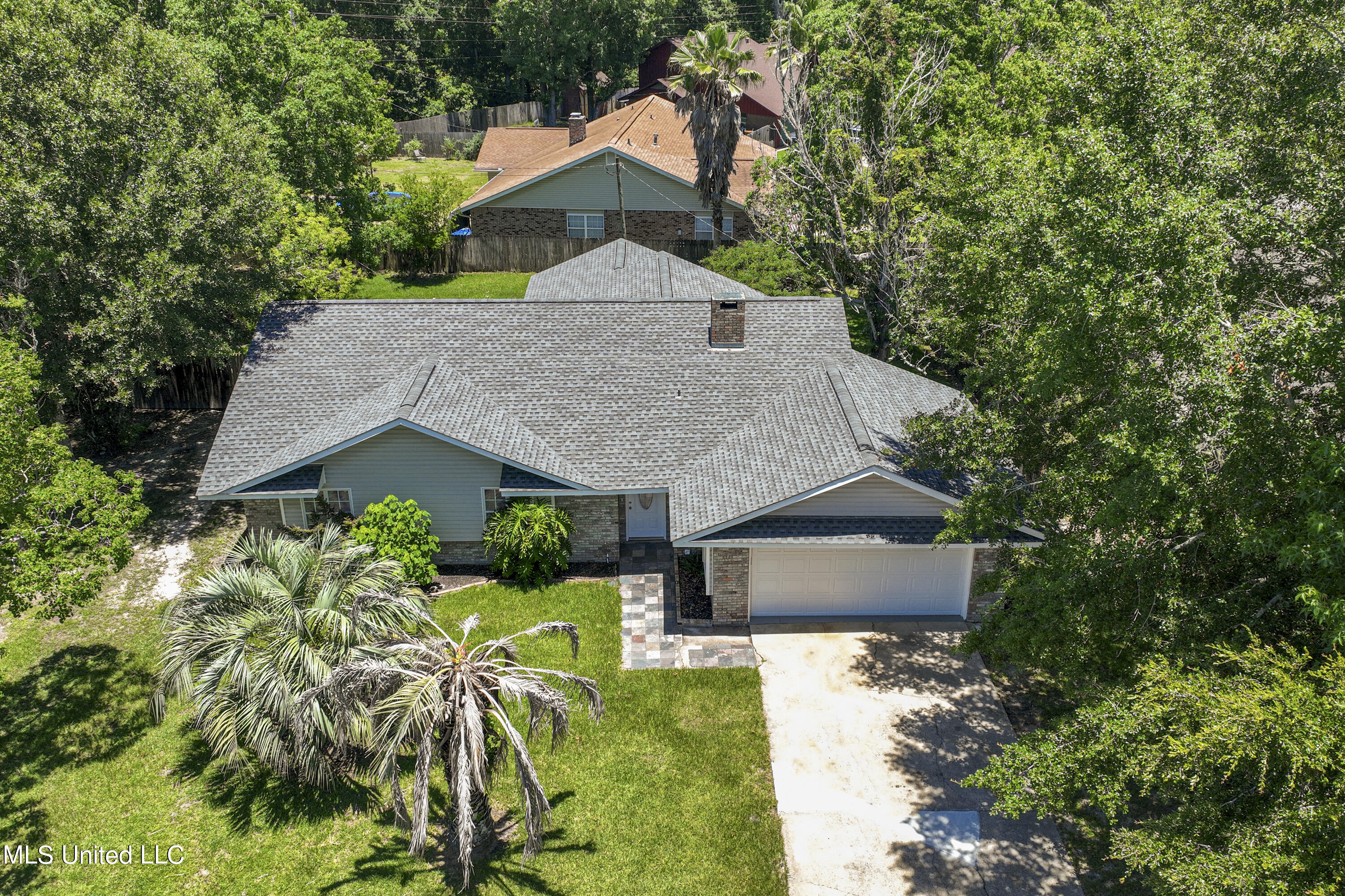1302 Wisteria Lane