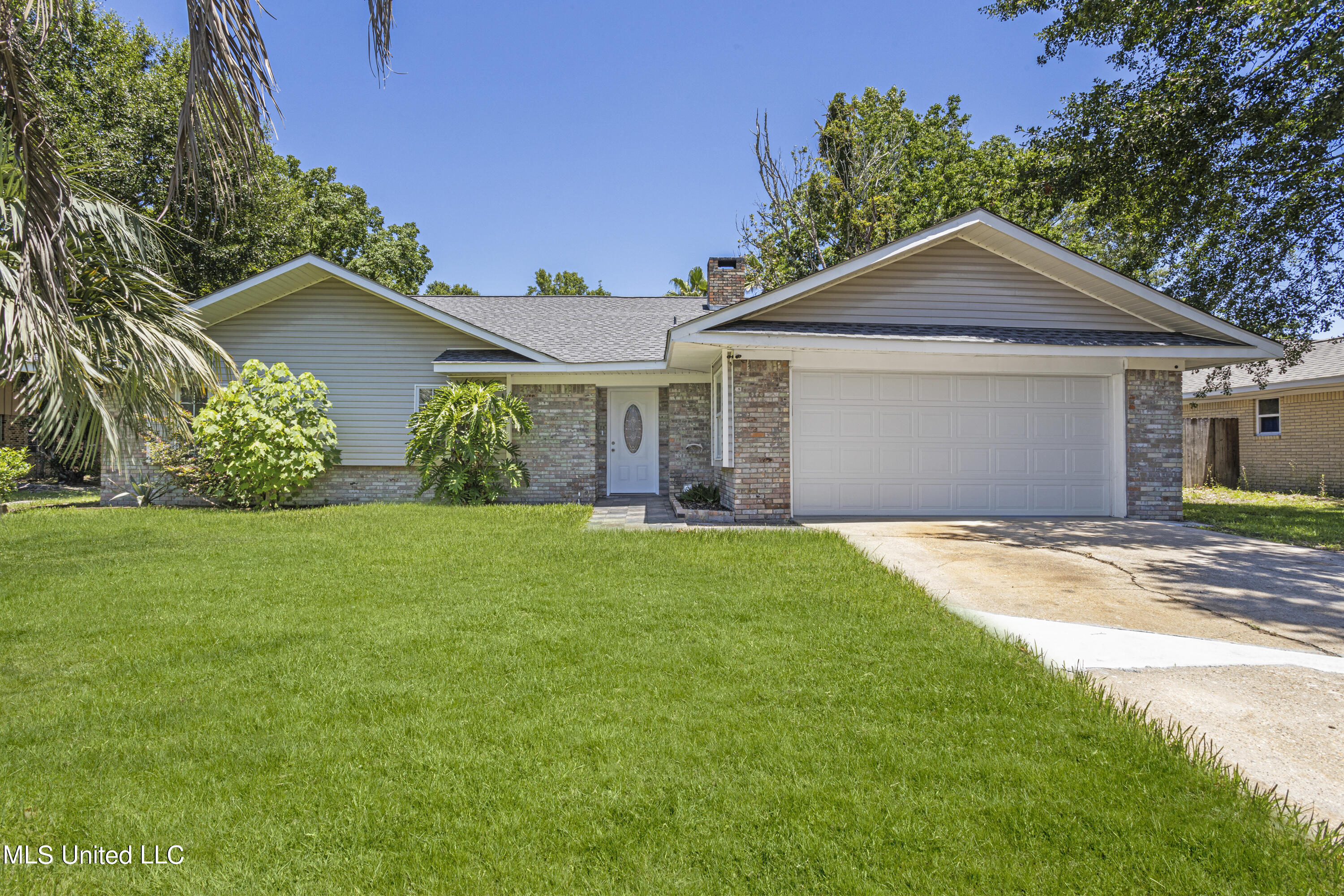 1302 Wisteria Lane