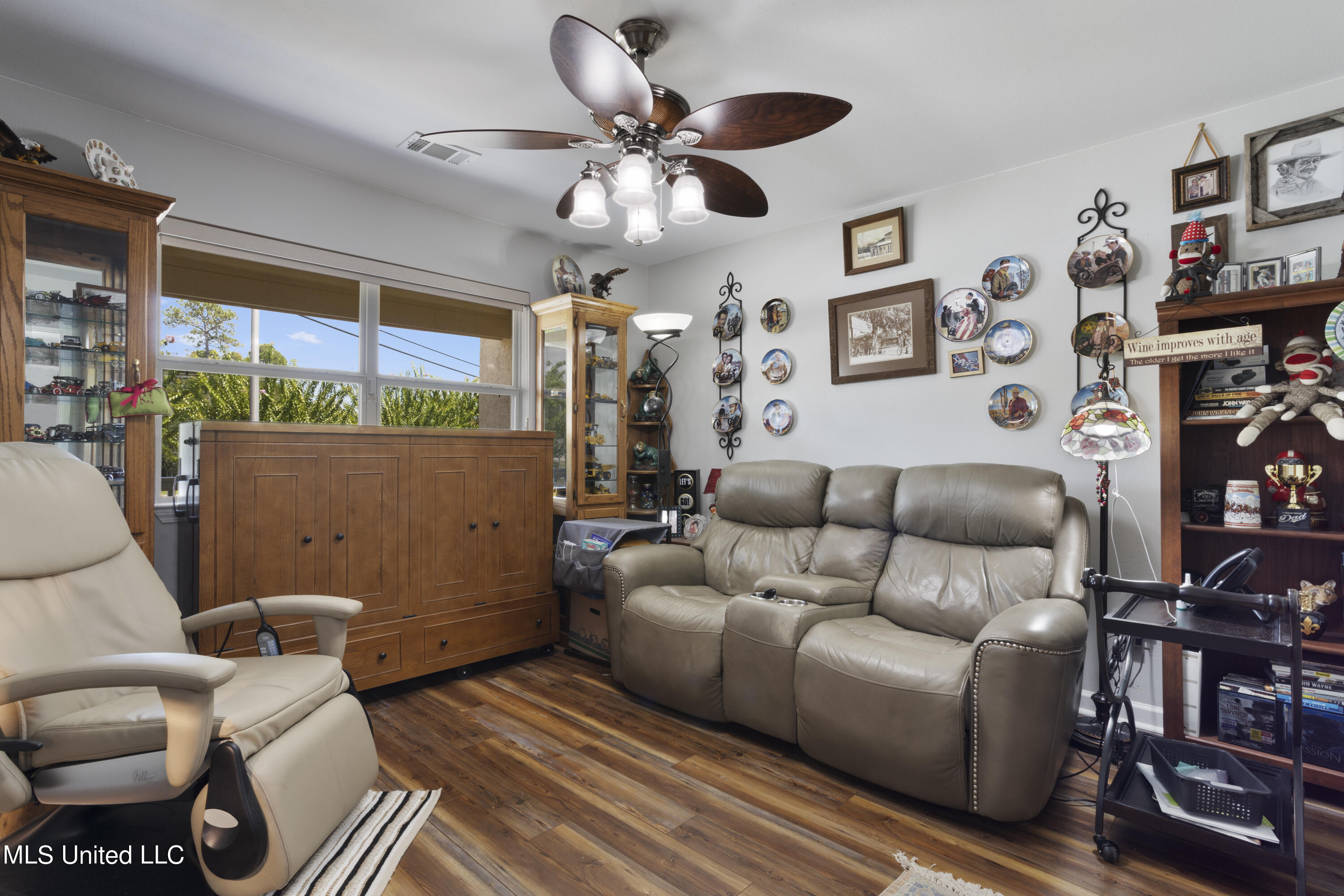 2421 Beachview Drive, A19