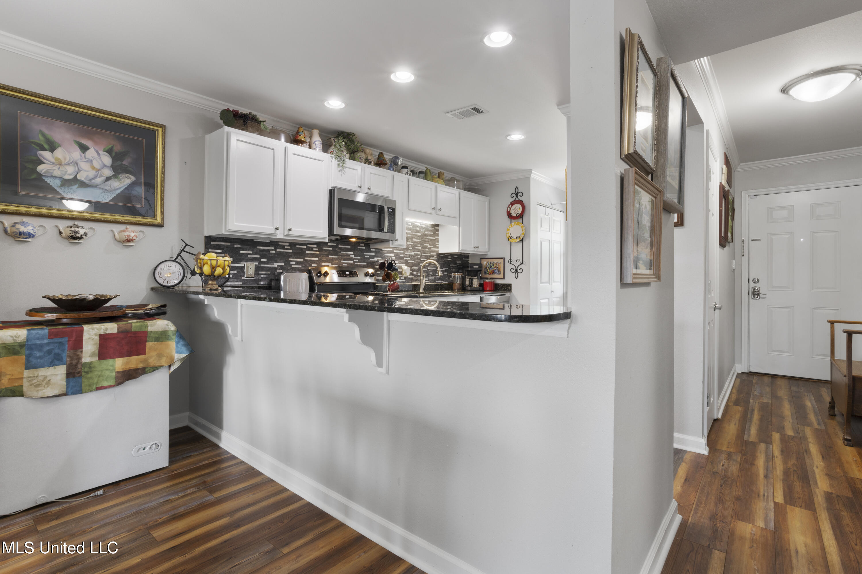 2421 Beachview Drive, A19