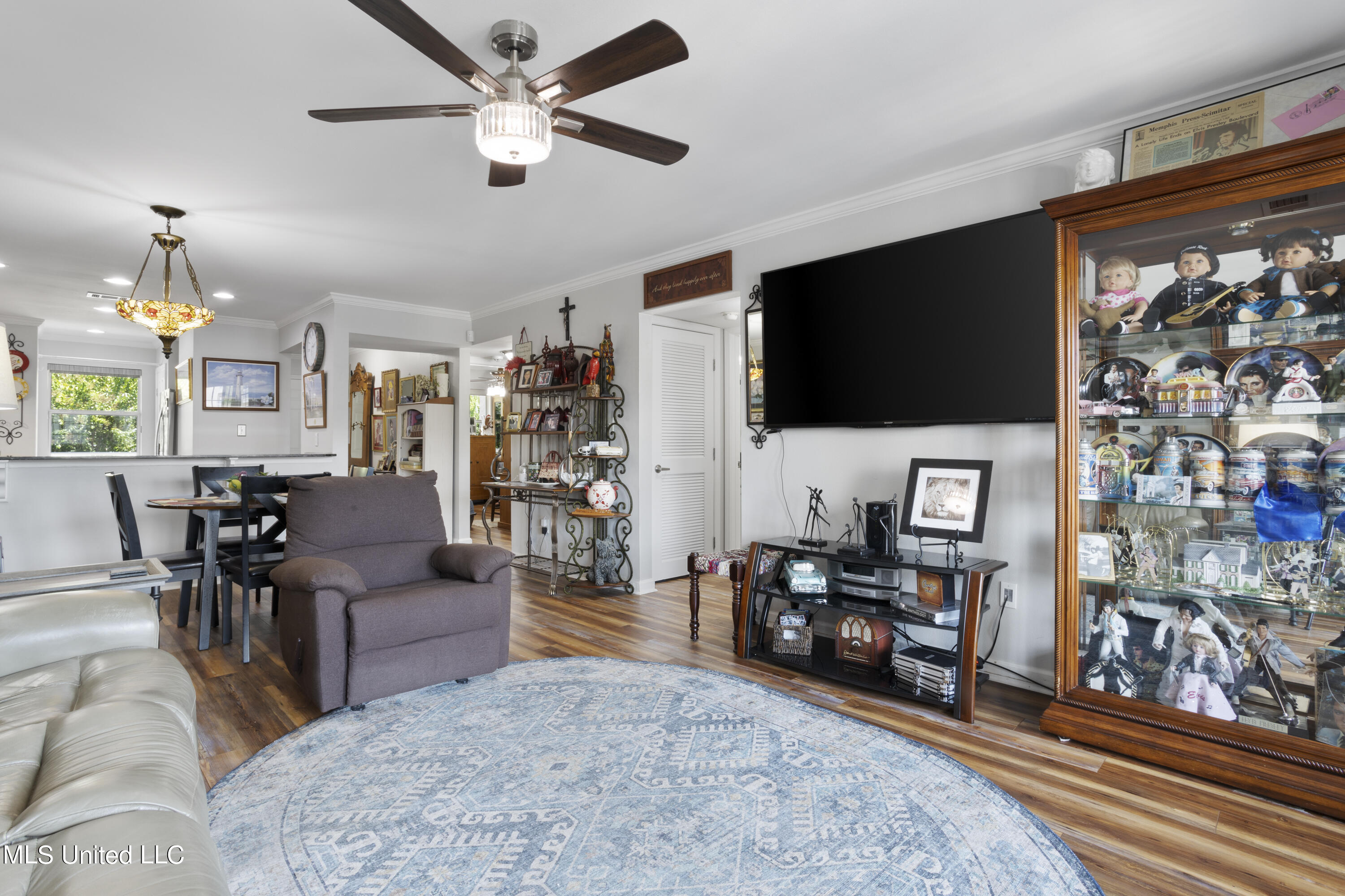 2421 Beachview Drive, A19