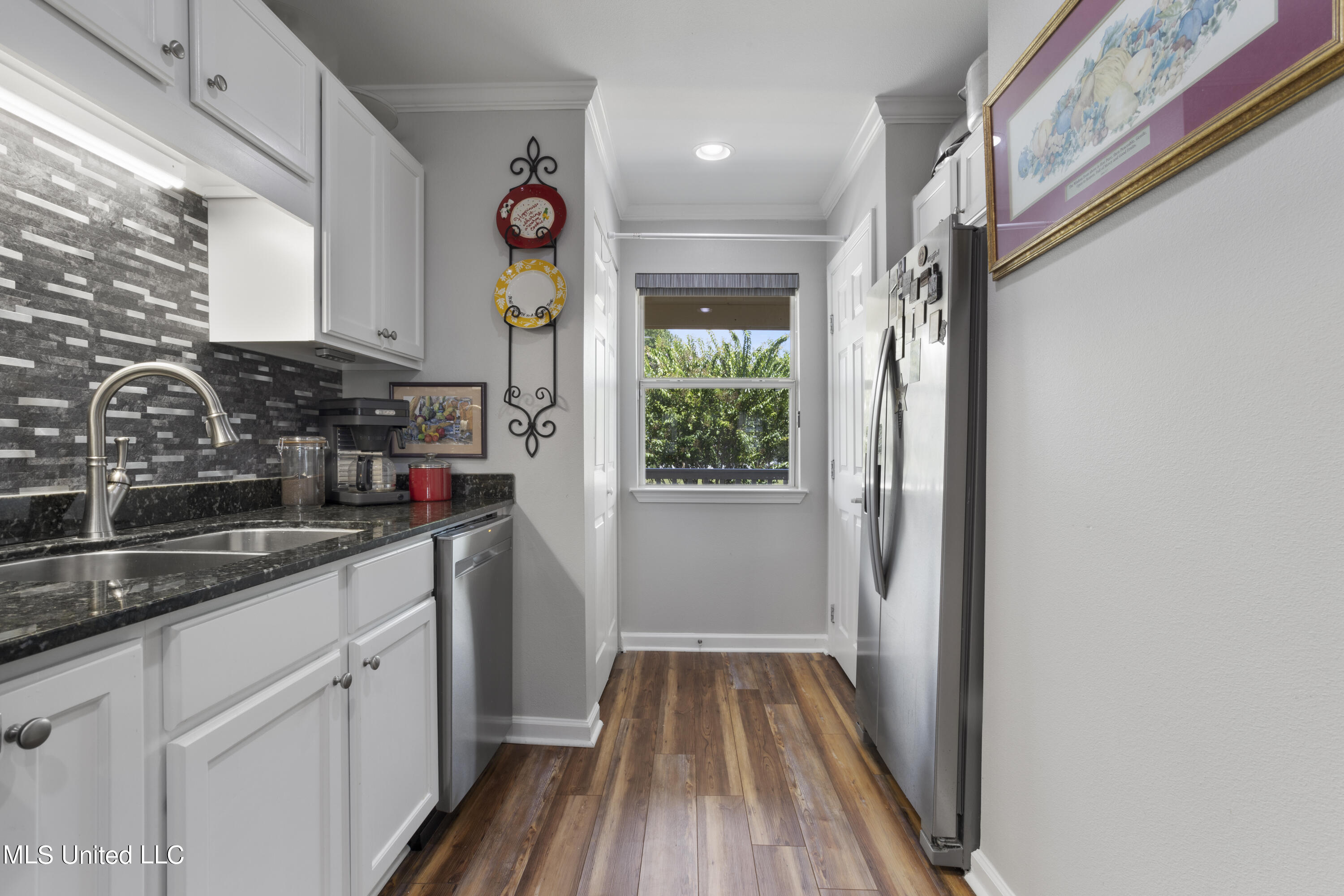 2421 Beachview Drive, A19