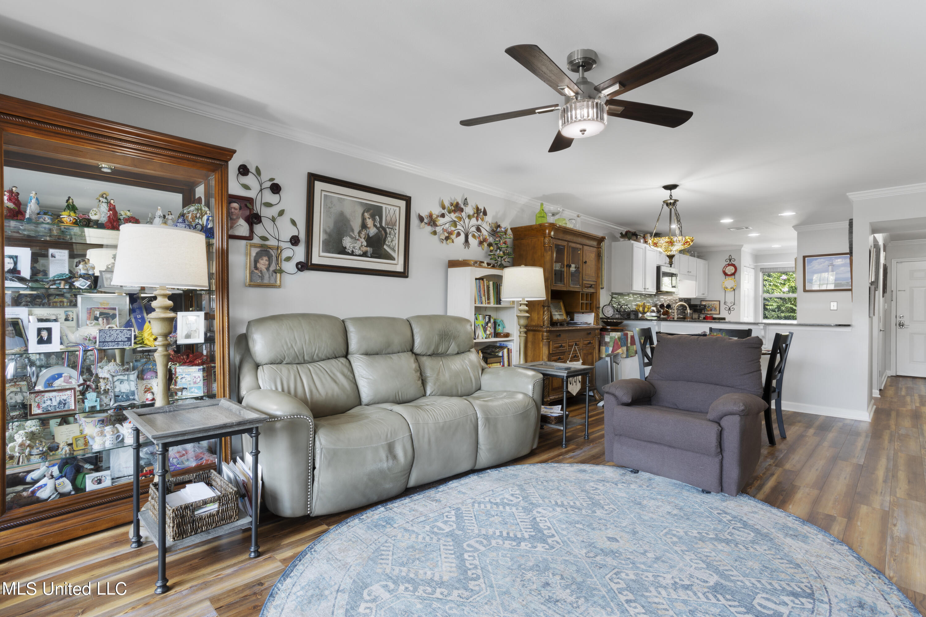 2421 Beachview Drive, A19