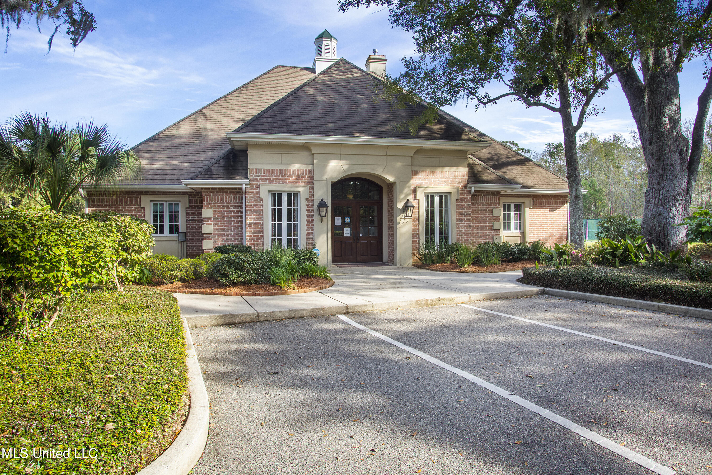 426 Elegans Court, 426